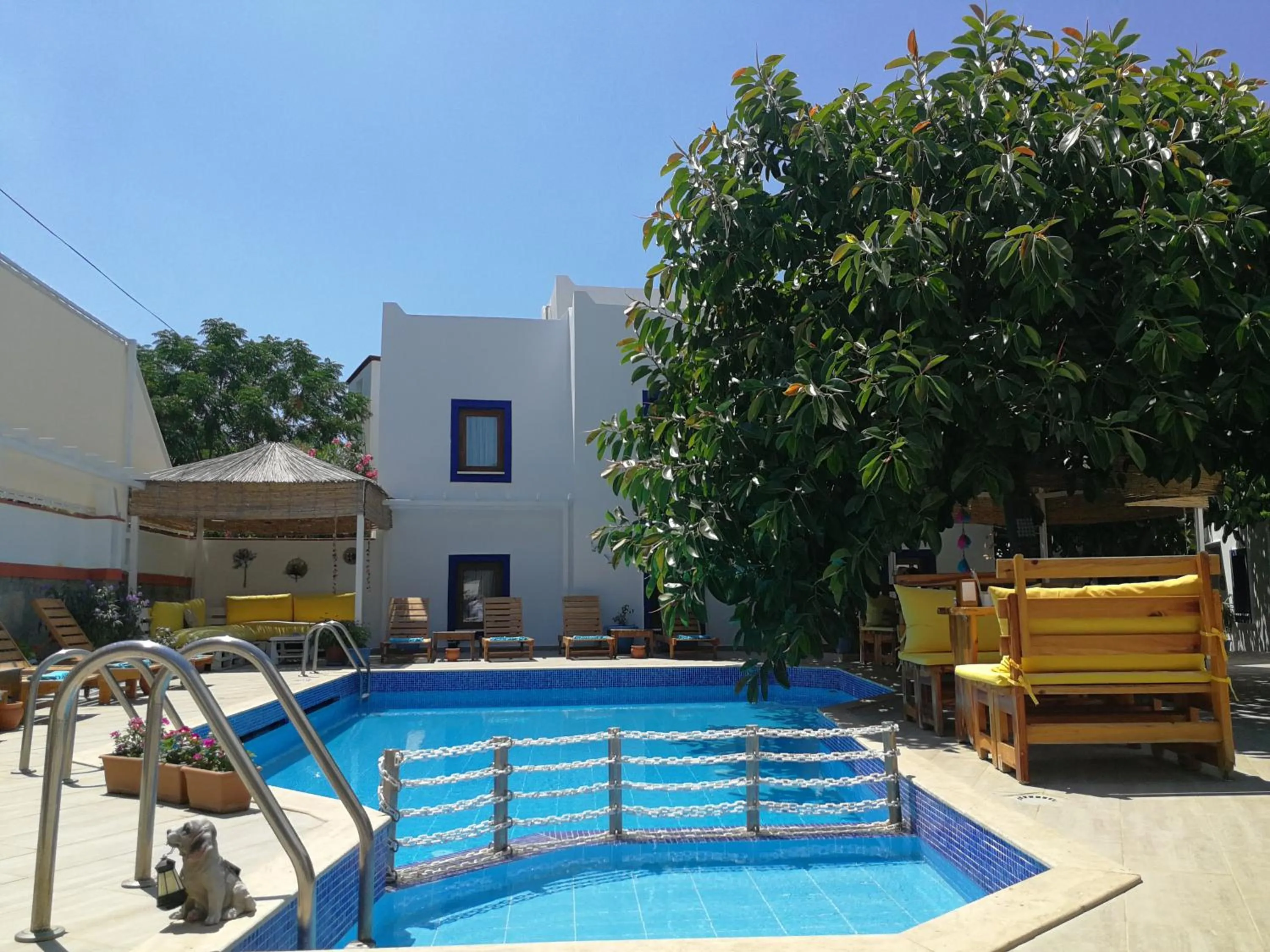 Swimming pool in Oya Butik Otel