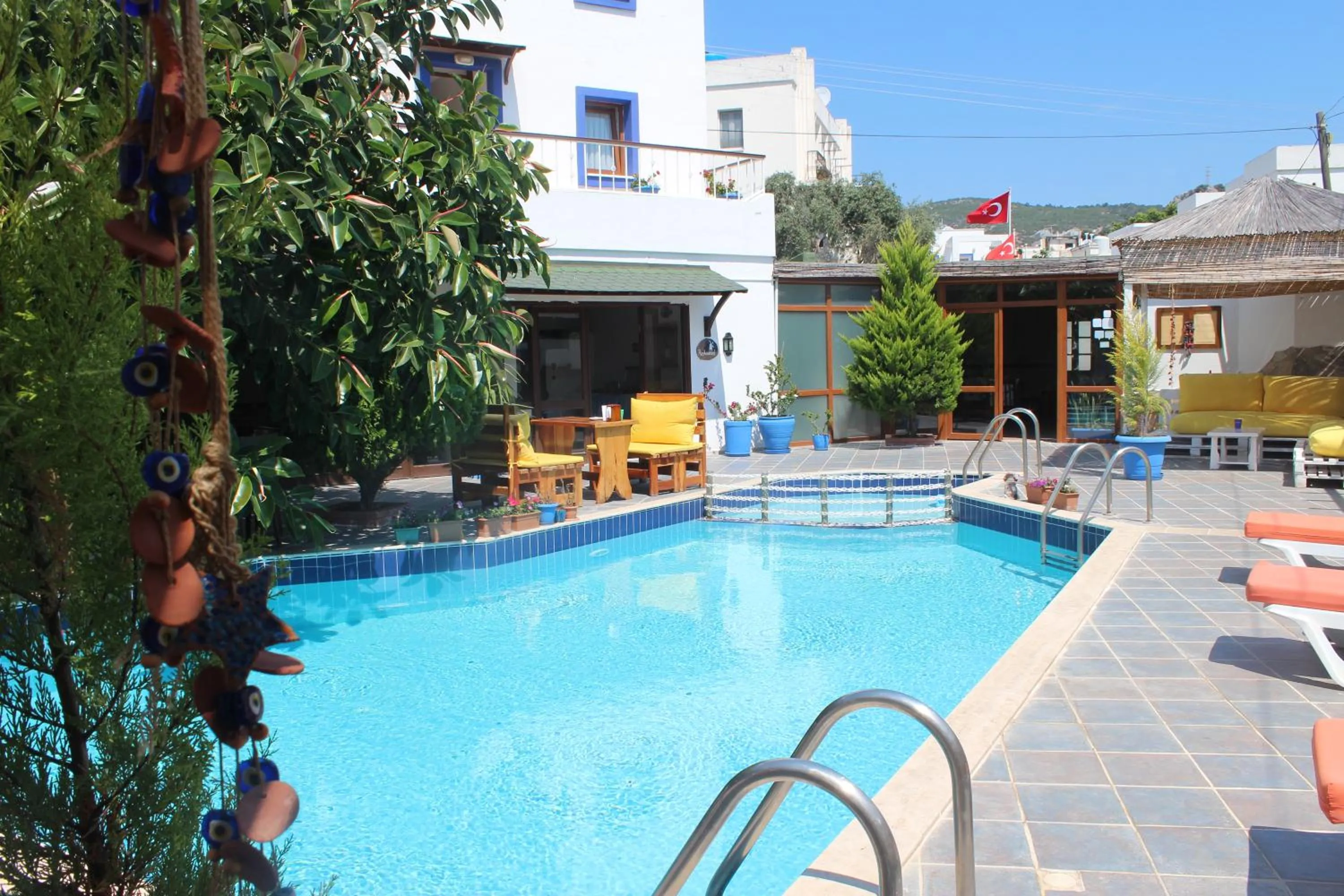 Garden view in Oya Butik Otel