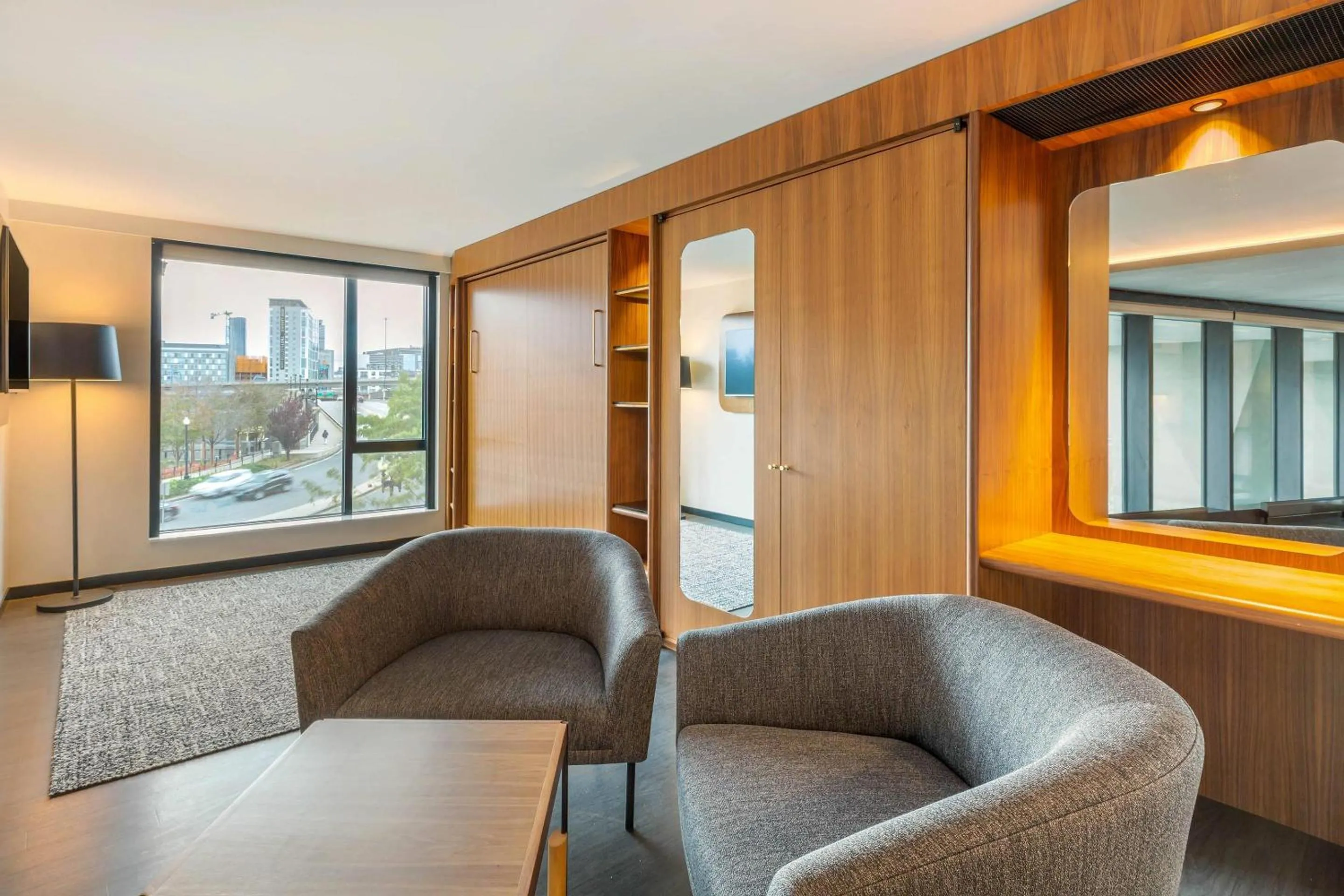 Bedroom in Cambria Hotel Boston Downtown - Seaport