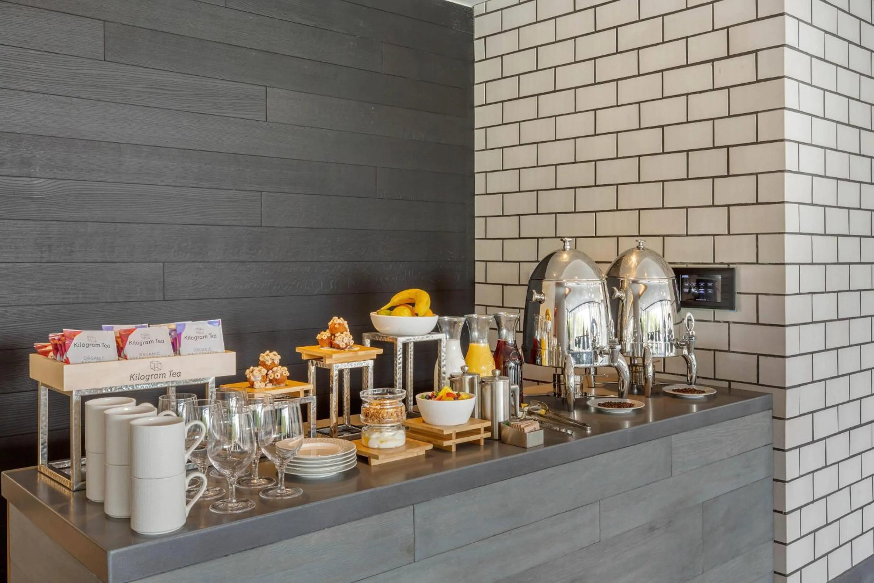 Meeting/conference room in Cambria Hotel Boston Downtown - Seaport