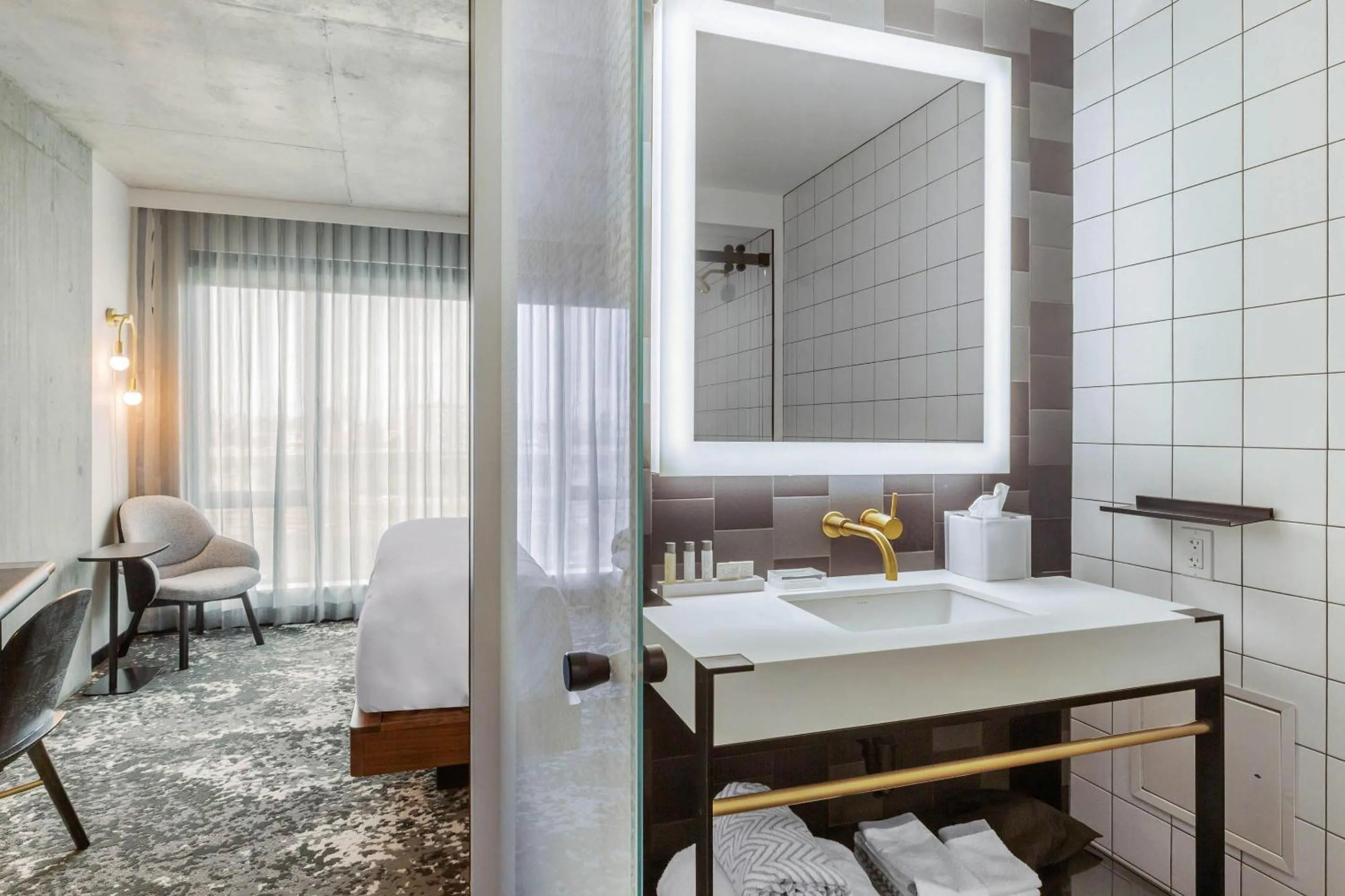 Bedroom, Bed in Cambria Hotel Boston Downtown - Seaport