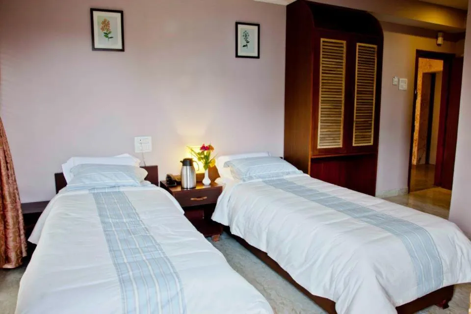 Bedroom, Bed in Hotel Rains Inn