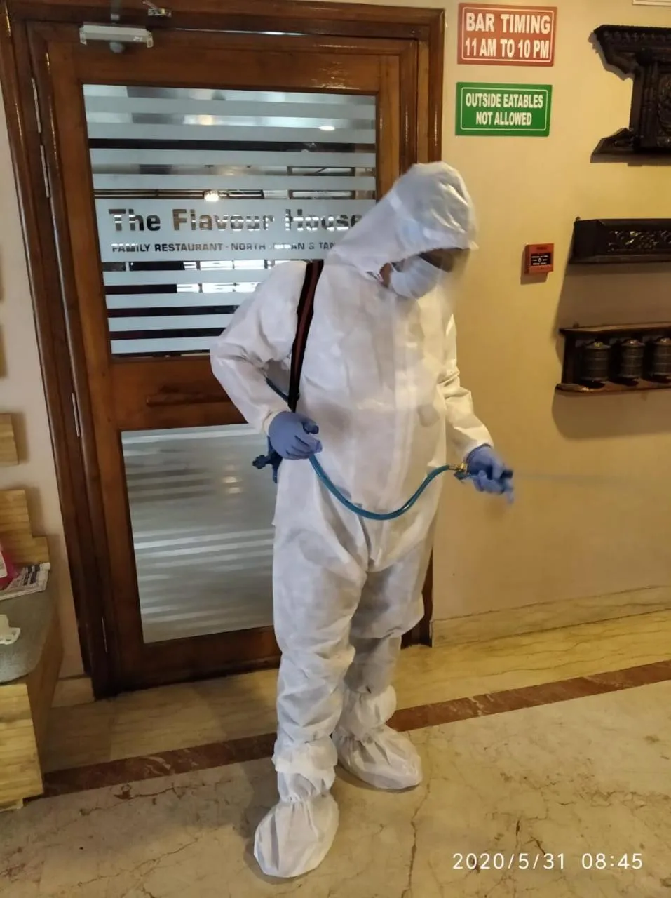 People in Hotel Rains Inn