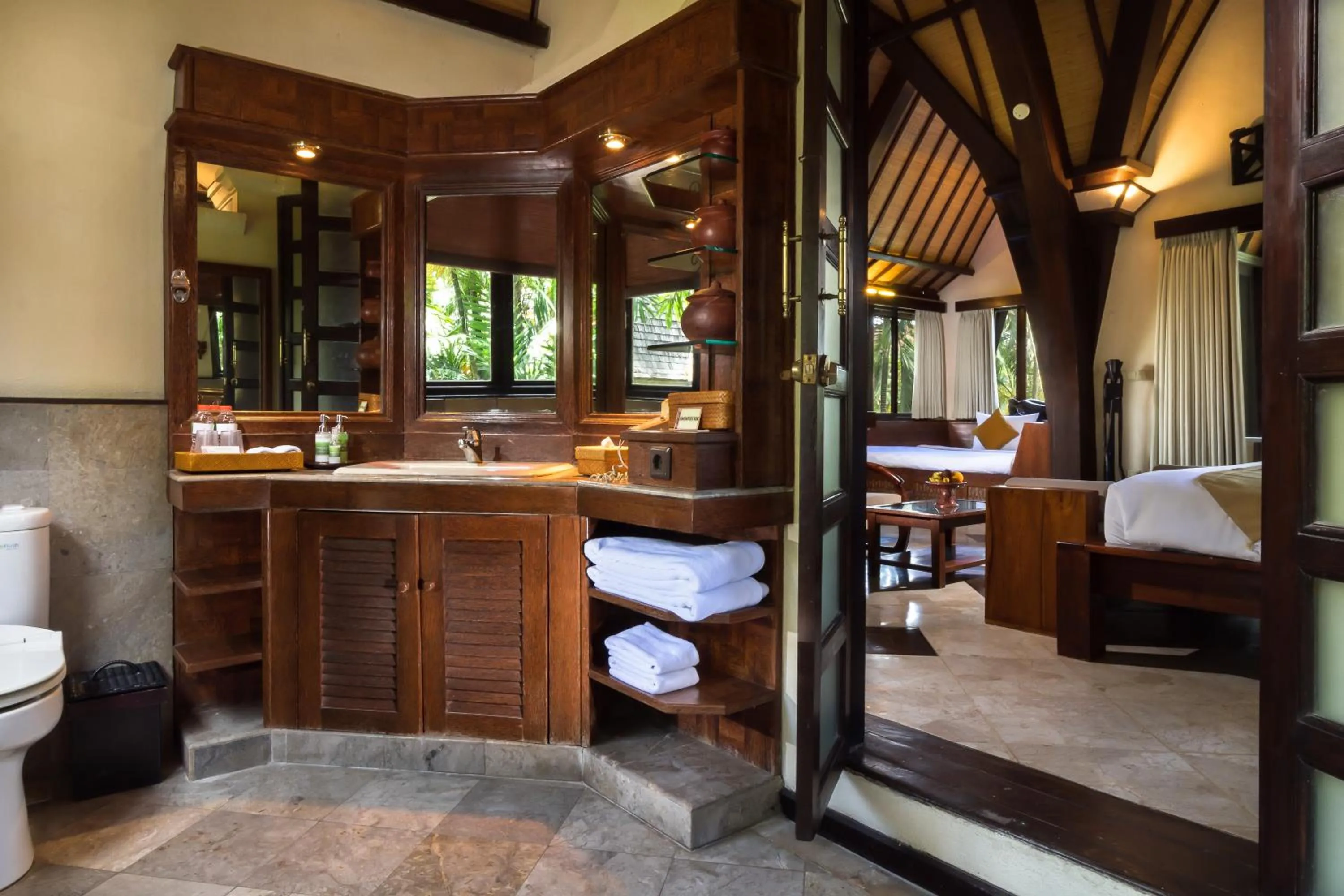 Toilet in Hotel Vila Lumbung