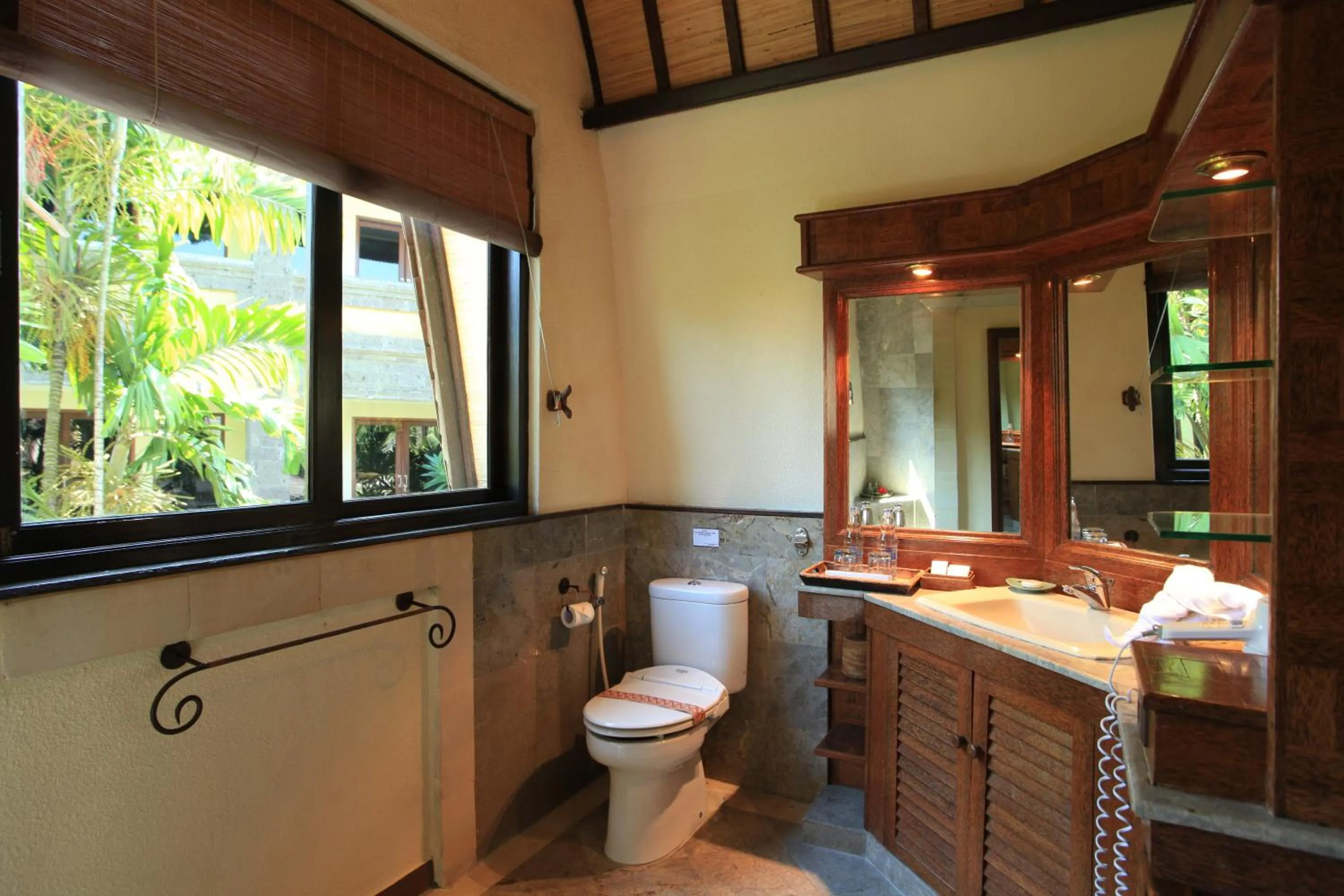 Bathroom in Hotel Vila Lumbung