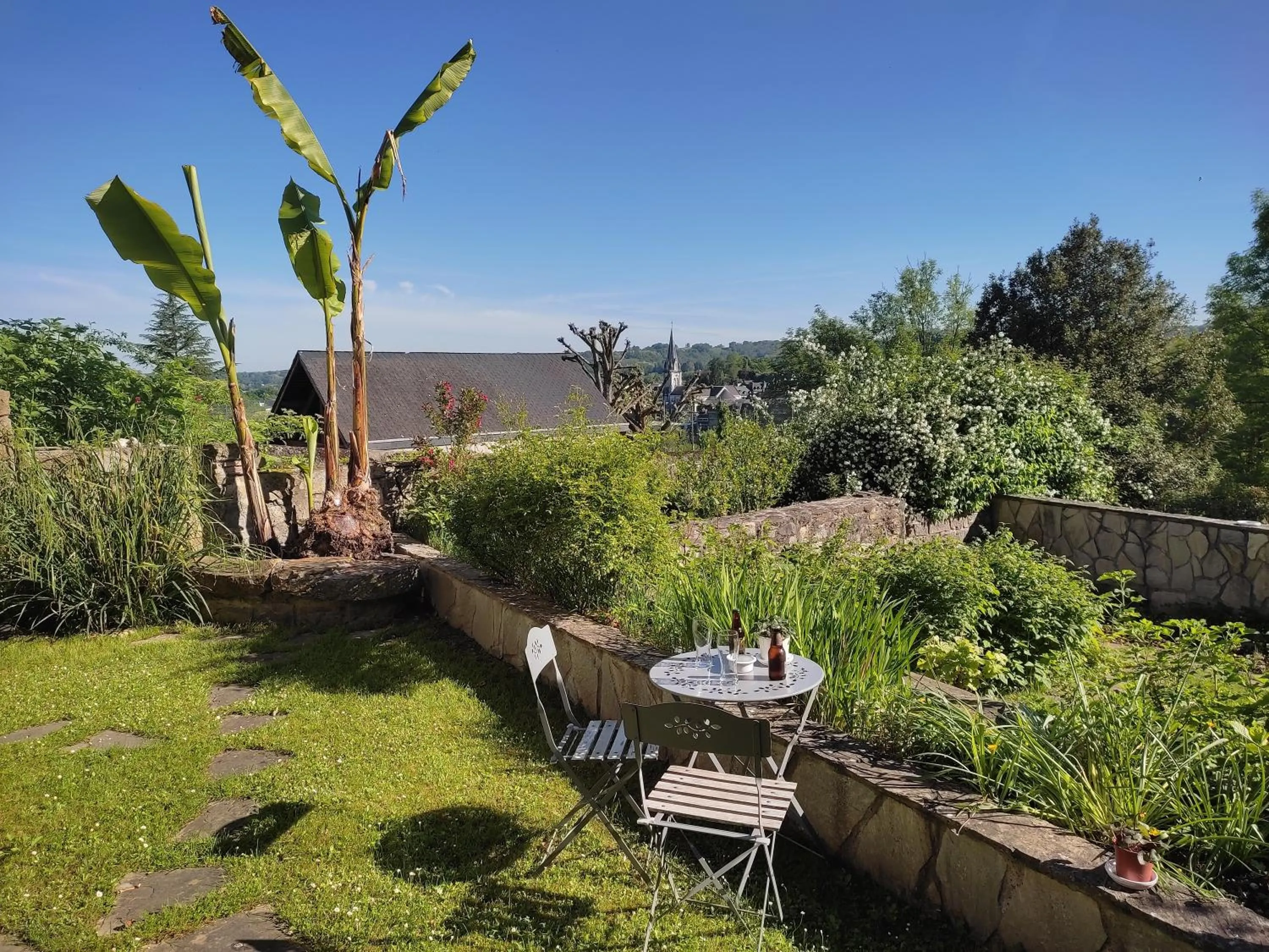 Garden view in B&B Amphitryon