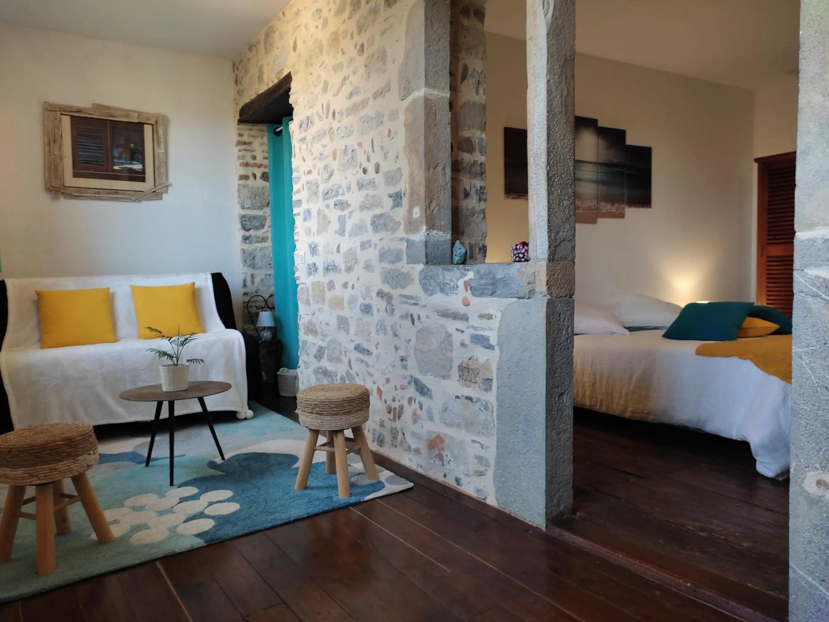 Living room, Bed in B&B Amphitryon