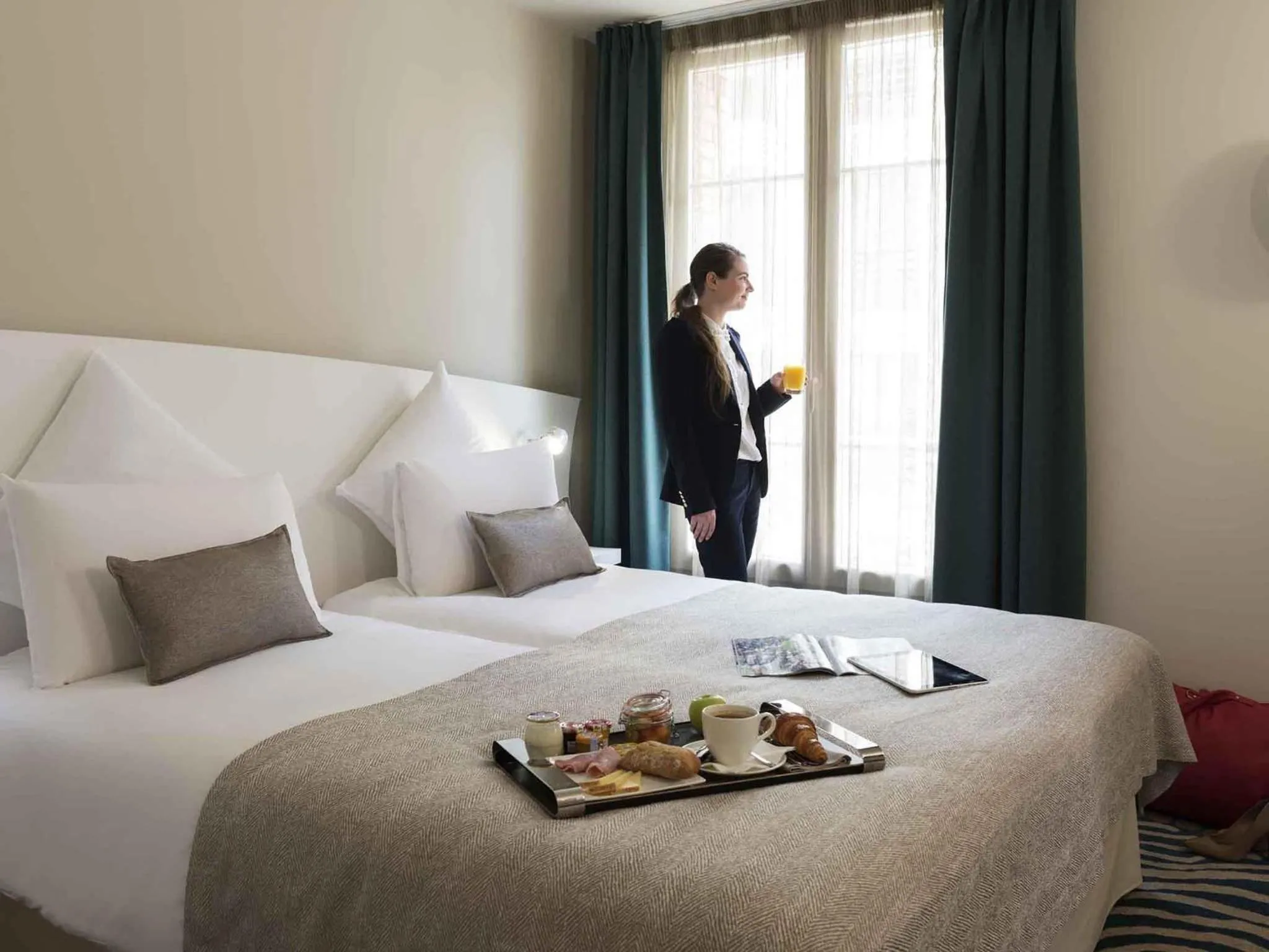 Bedroom, Bed in Mercure Paris Levallois