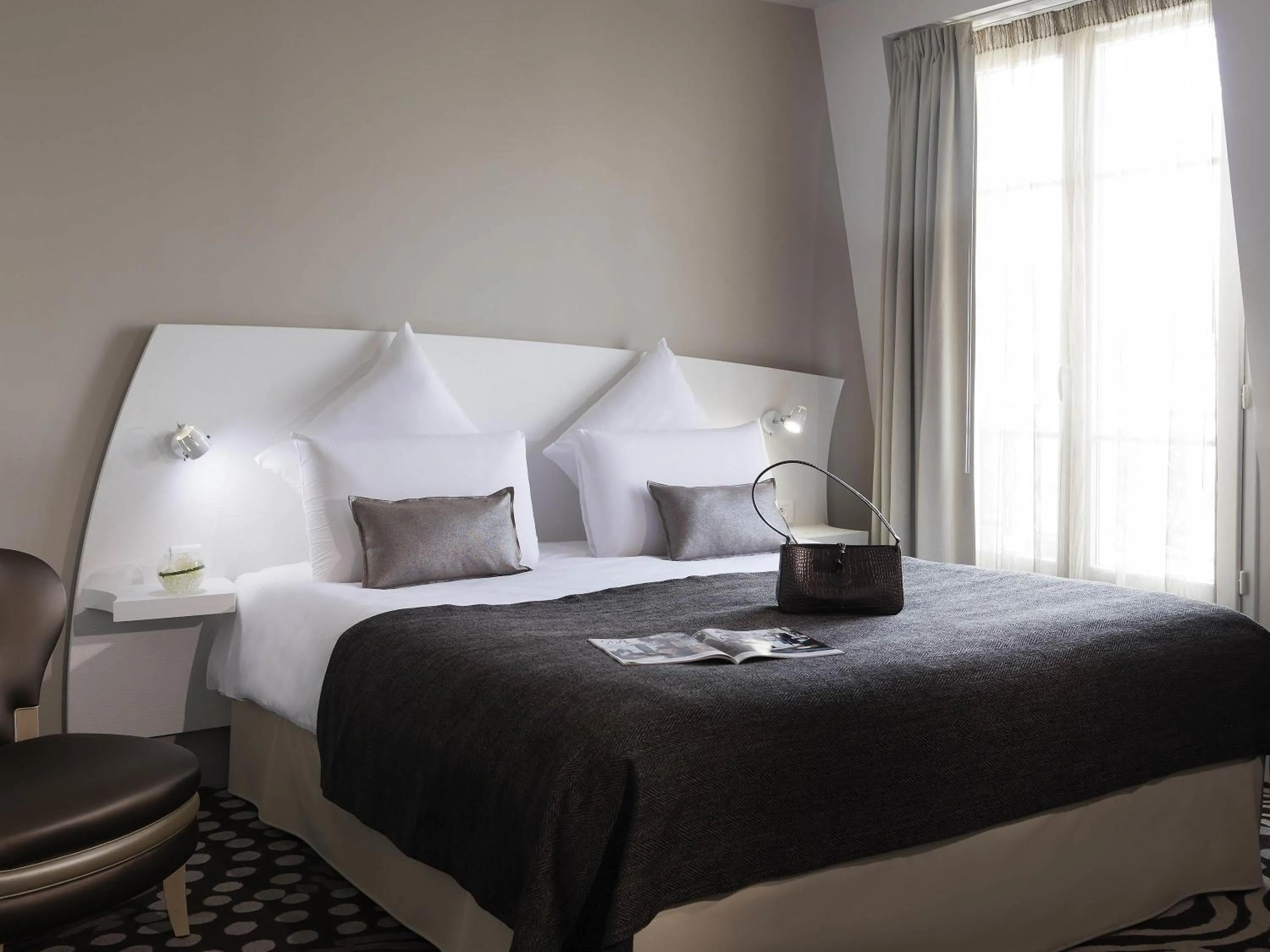 Bedroom, Bed in Mercure Paris Levallois