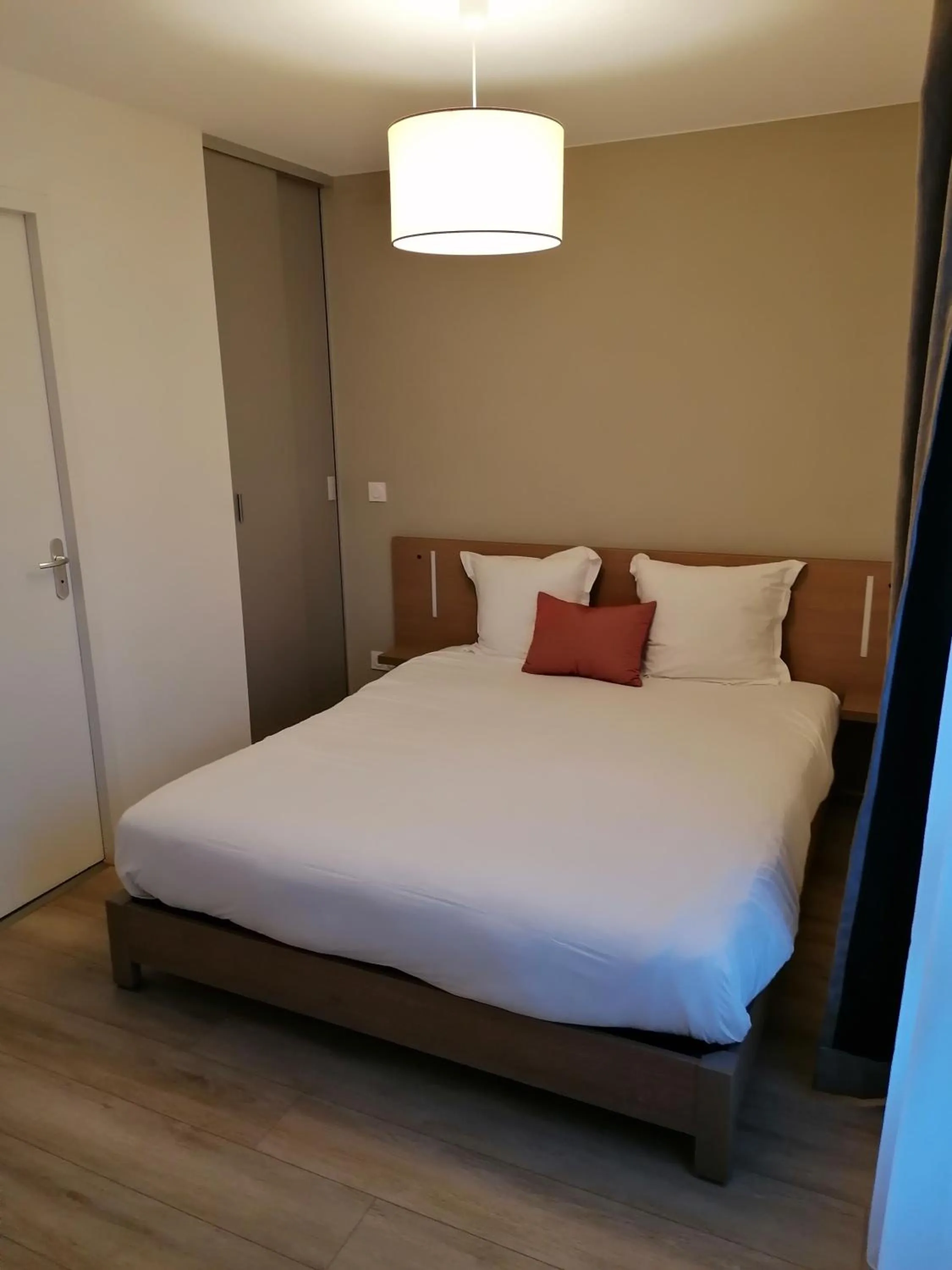 Bed in Terres de France - Appart'Hotel Quimper Bretagne