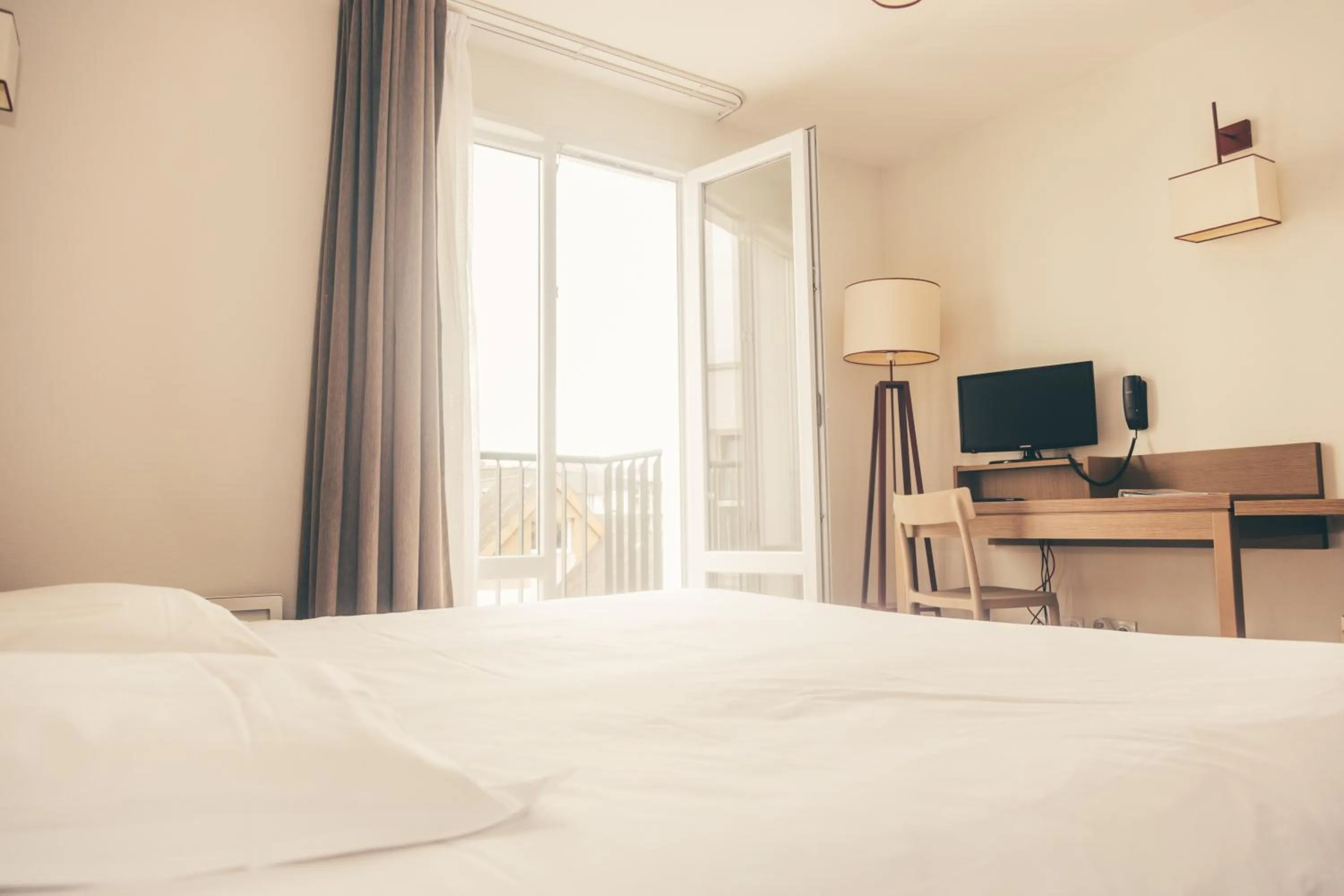 Bed in Terres de France - Appart'Hotel Quimper Bretagne