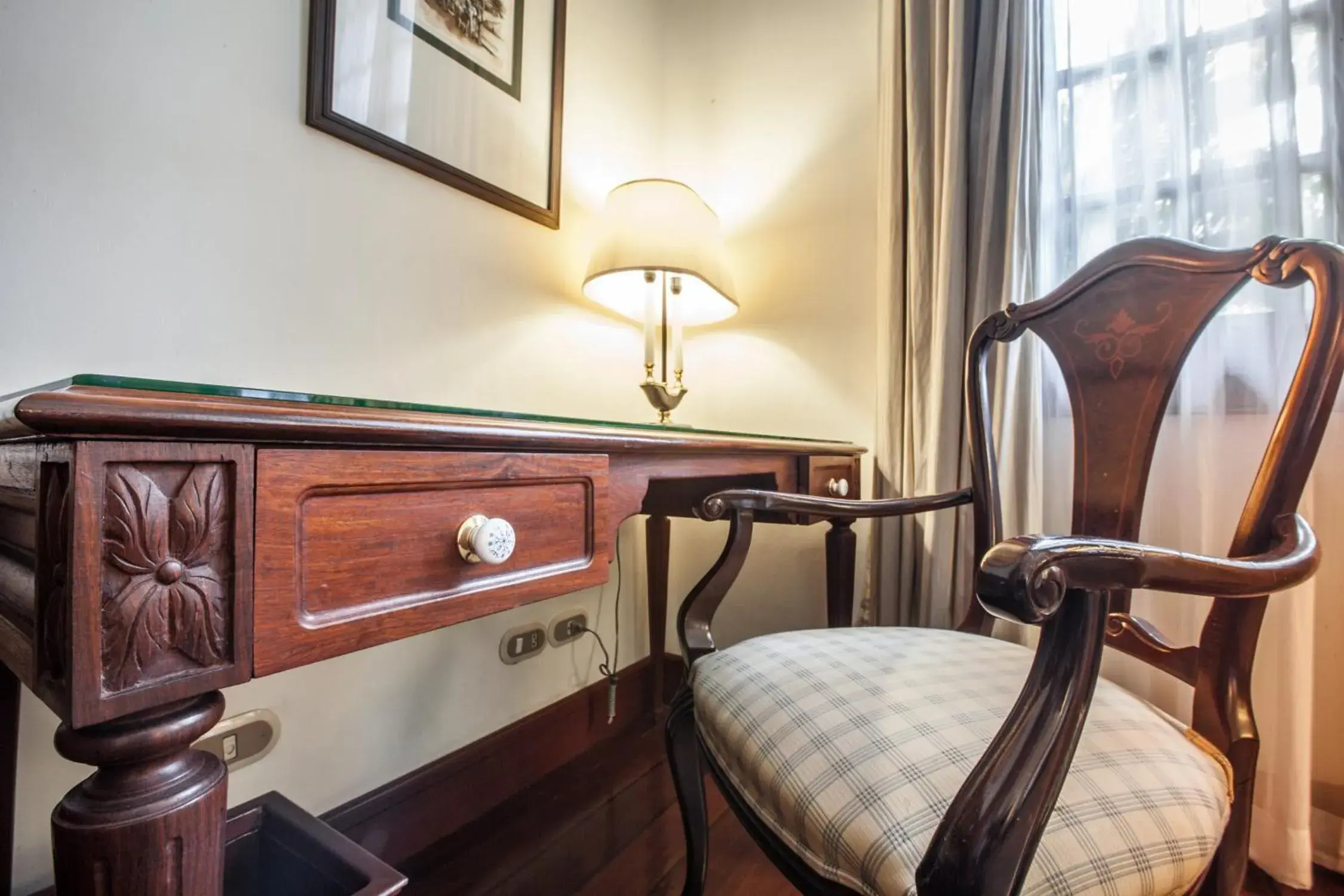 Deluxe King Room - single occupancy in Settha Palace Hotel Deluxe King Room - single occupancy in Settha Palace Hotel