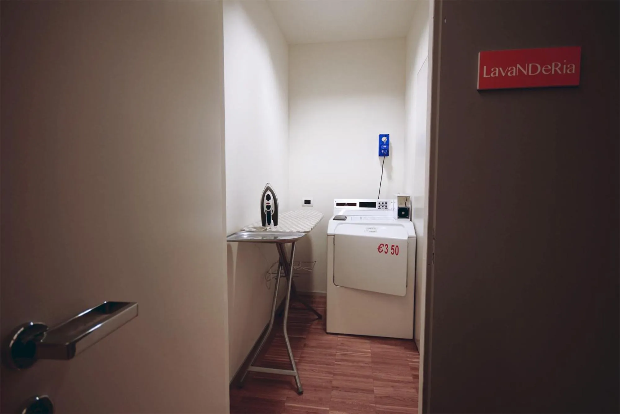 laundry in Hotel Mantova Residence