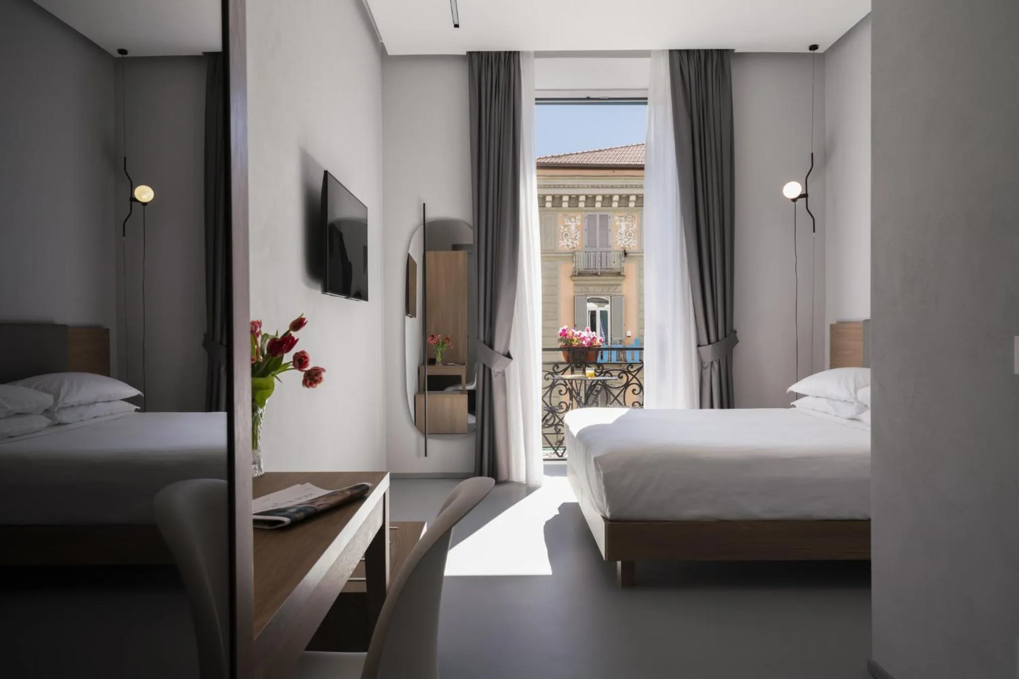 TV and multimedia, Bed in The Grey