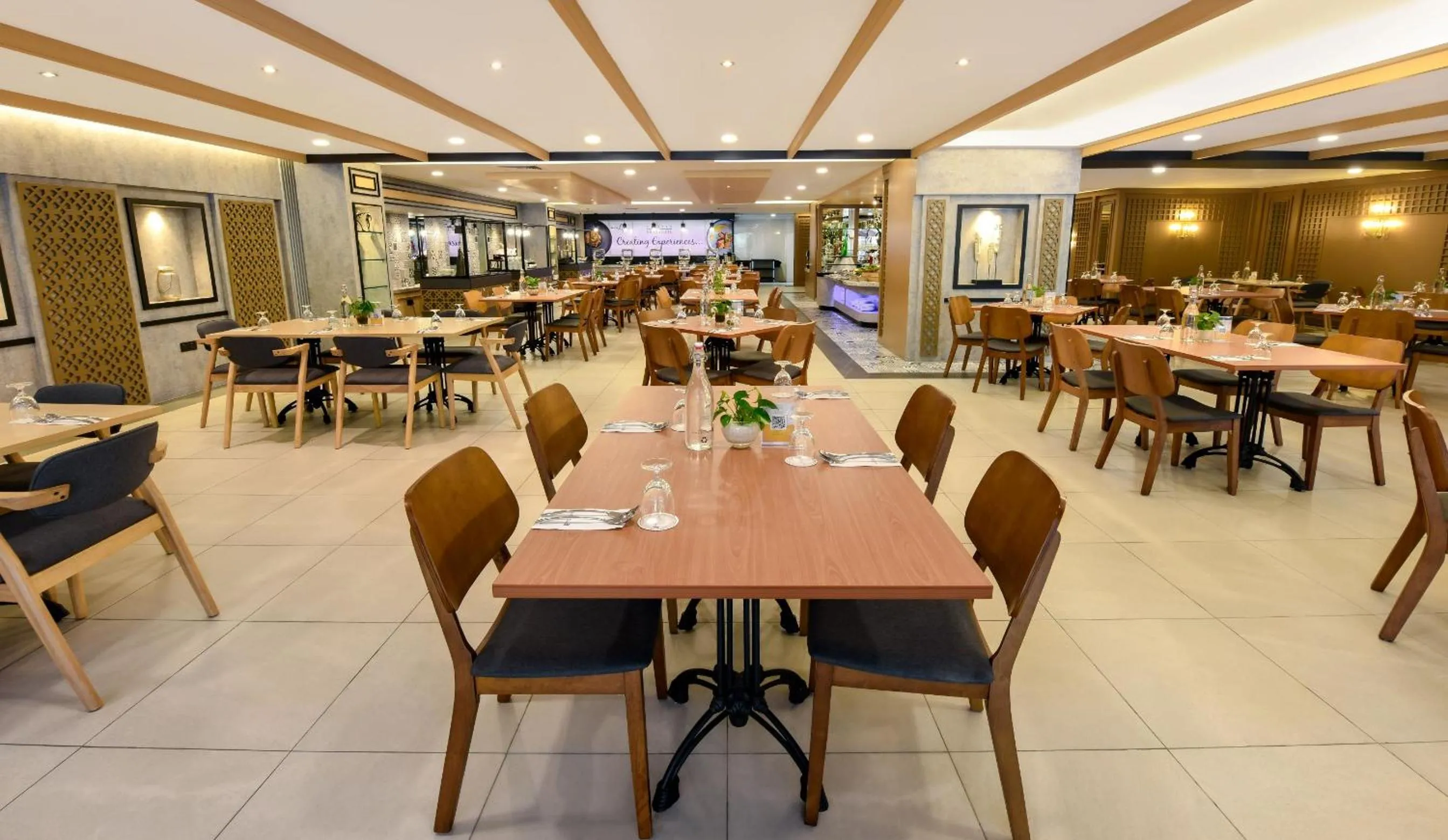 Restaurant/places to eat in AnCasa Hotel Kuala Lumpur, Chinatown