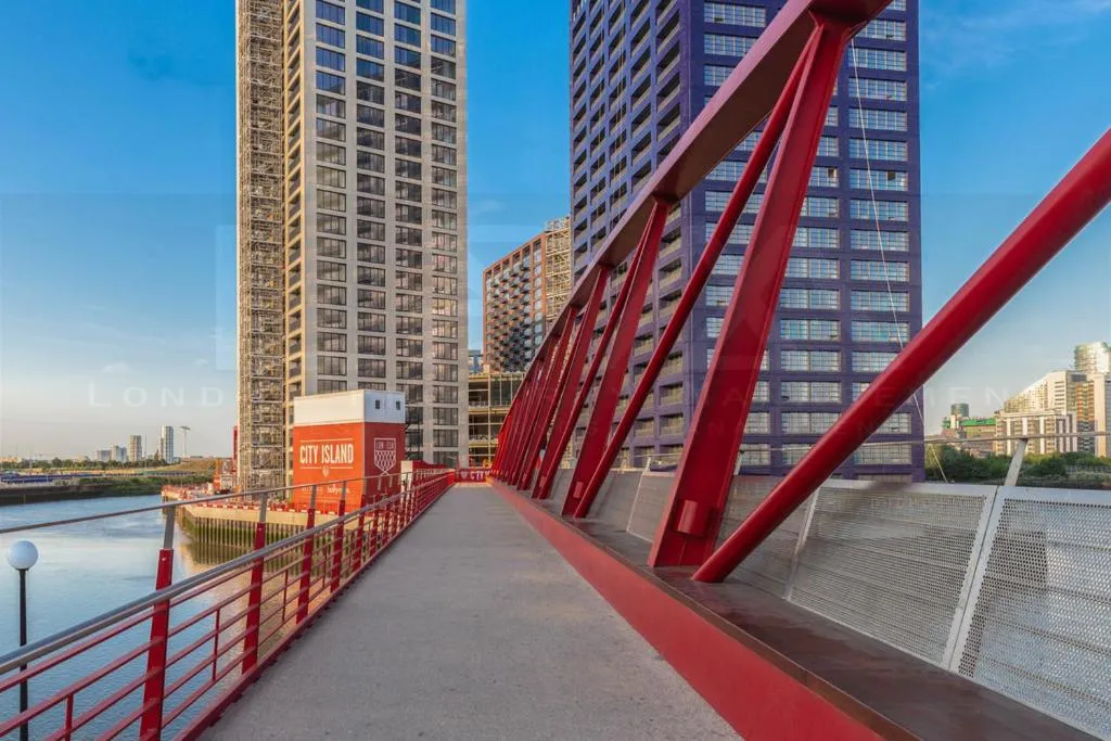 Facade/entrance in London City Island 3 Bedroom Luxury Apartments, Canary Wharf