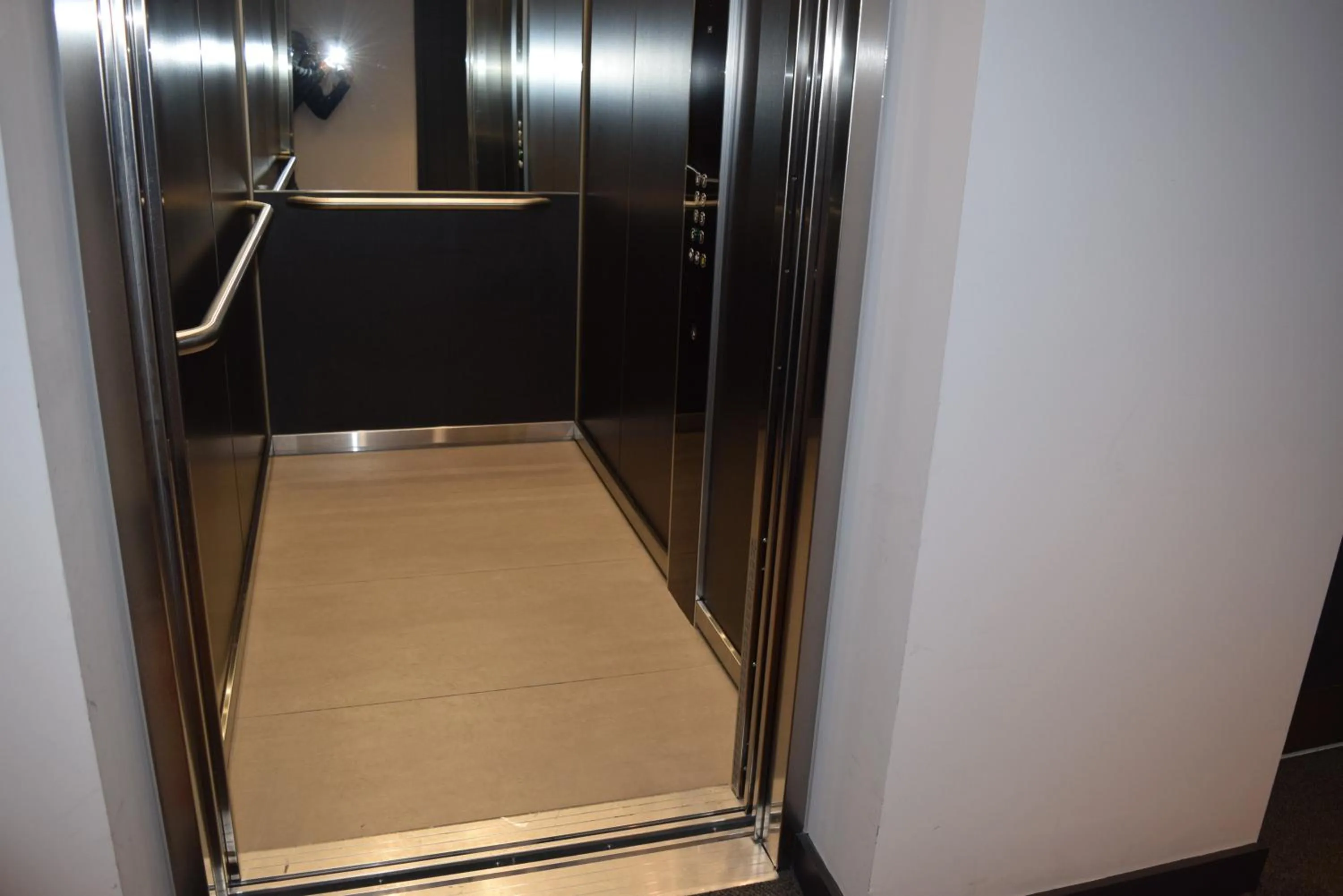 Facade/entrance in London City Island 3 Bedroom Luxury Apartments, Canary Wharf