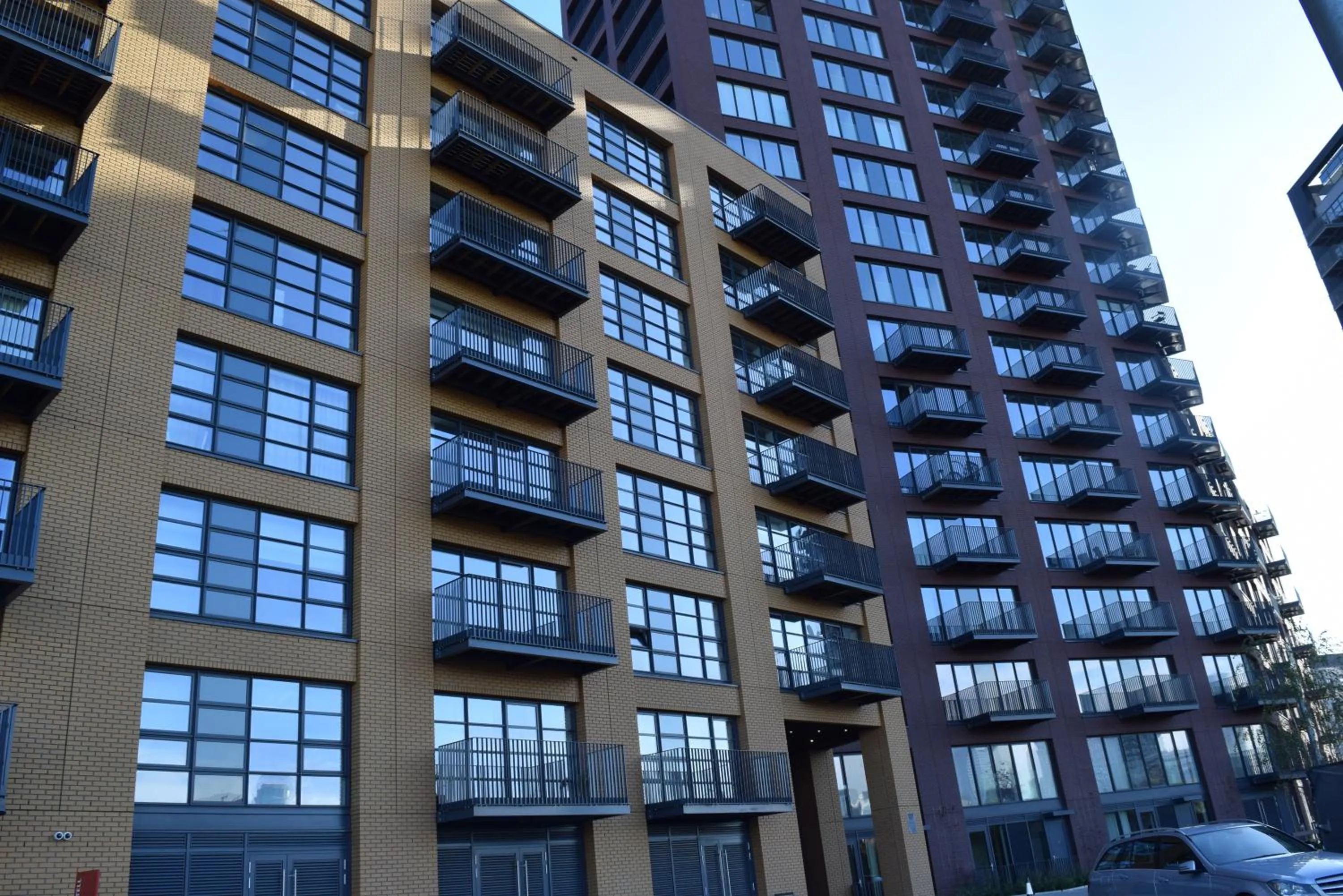 Facade/entrance in London City Island 3 Bedroom Luxury Apartments, Canary Wharf