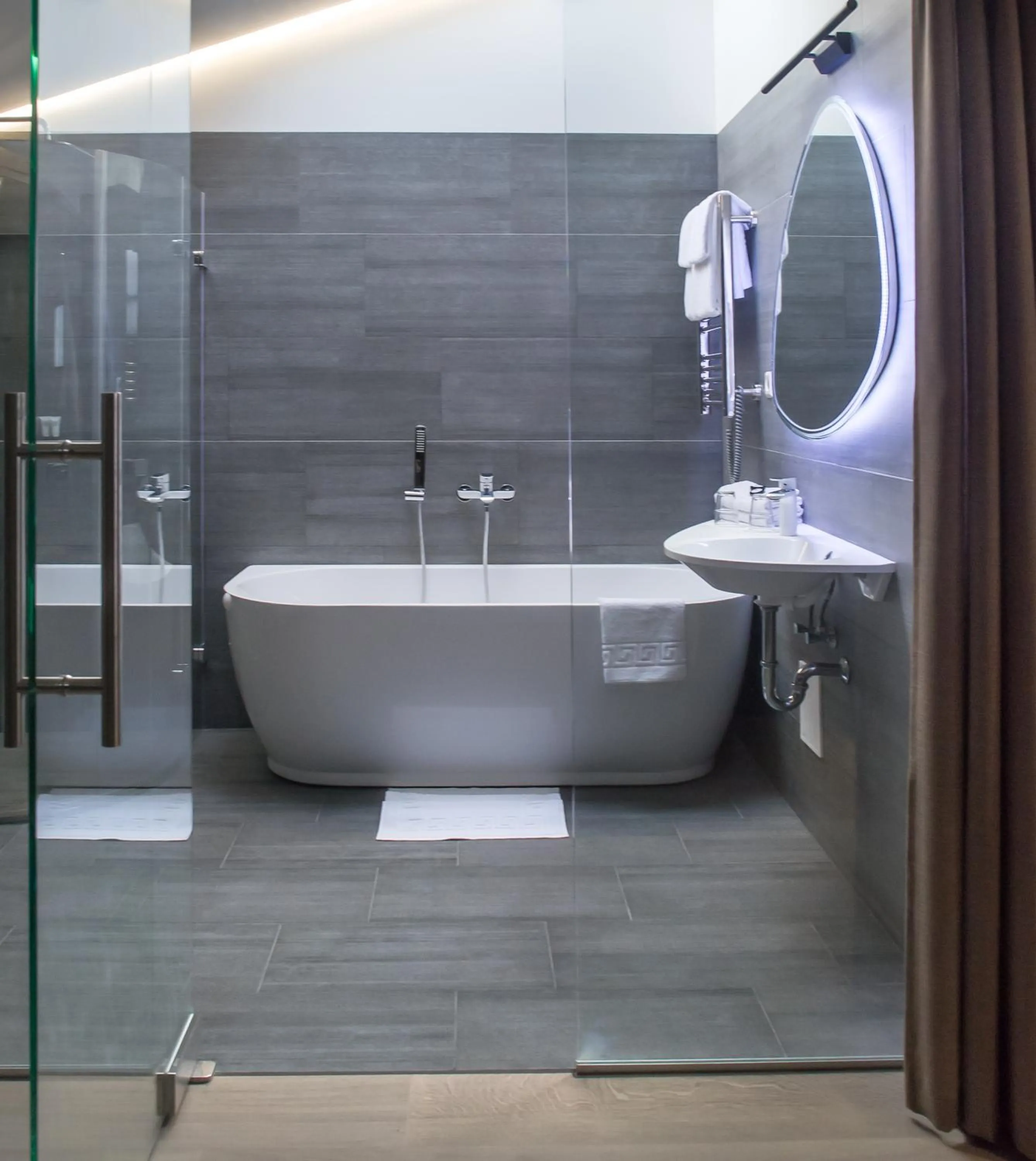 Shower in Dangė Hotel