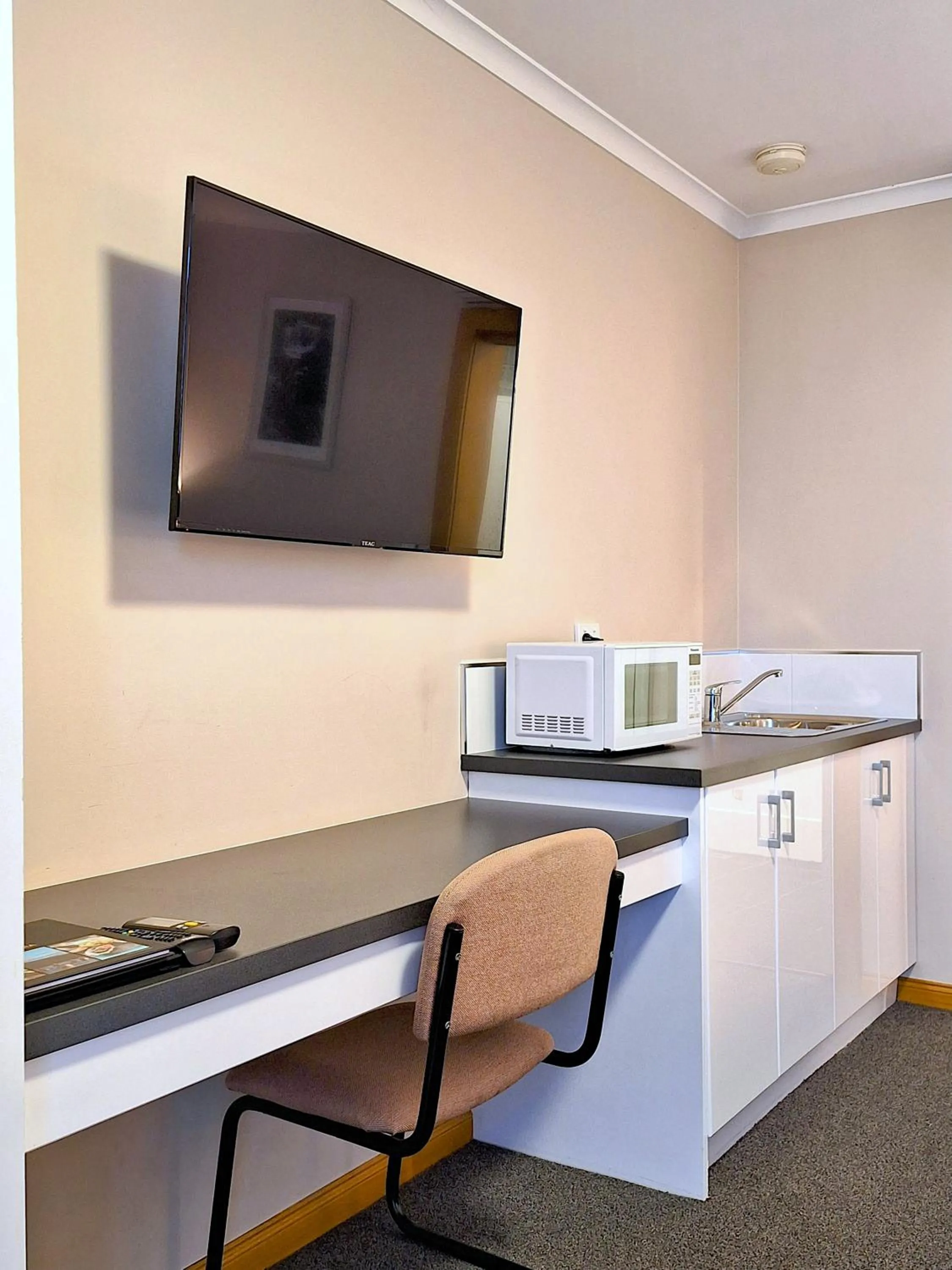 Commodore Regent Launceston