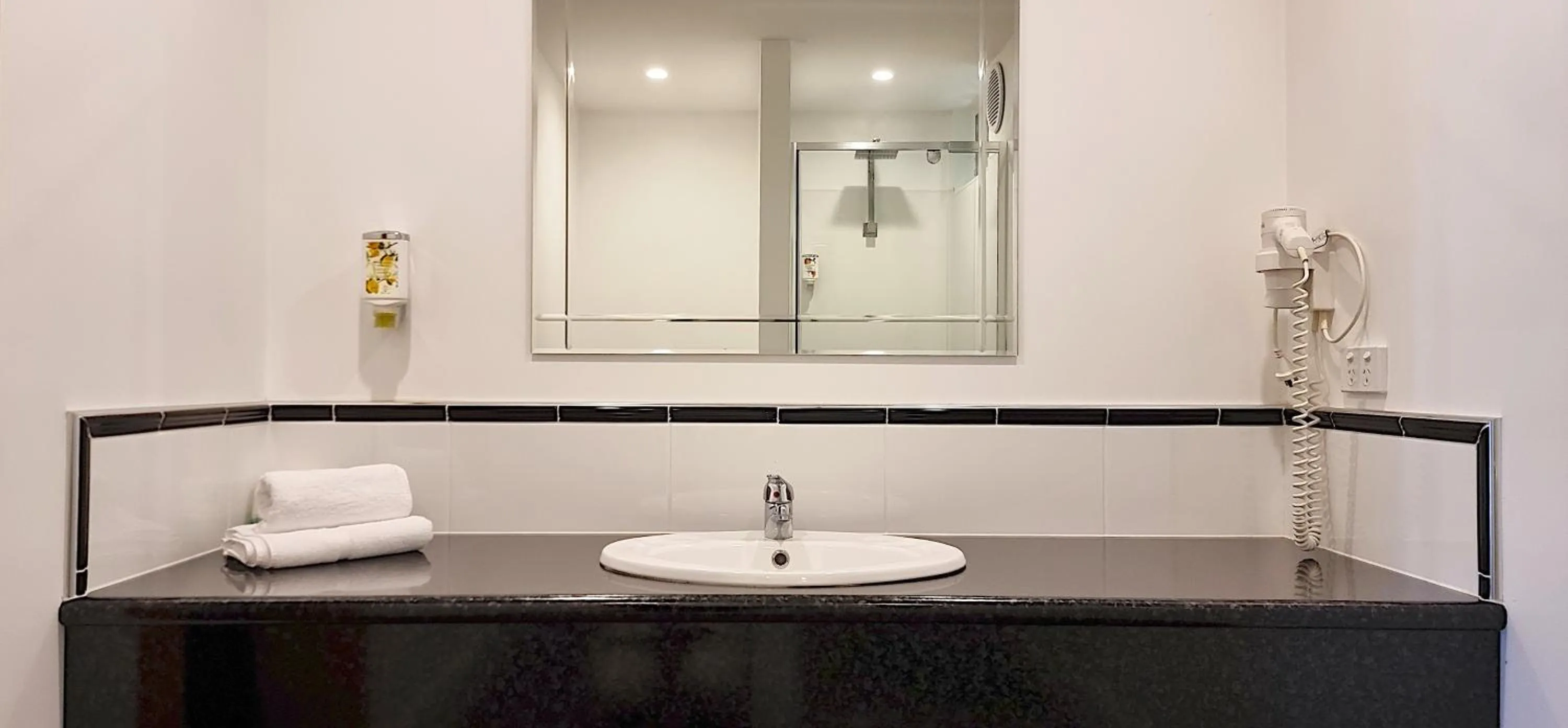 Commodore Regent Launceston