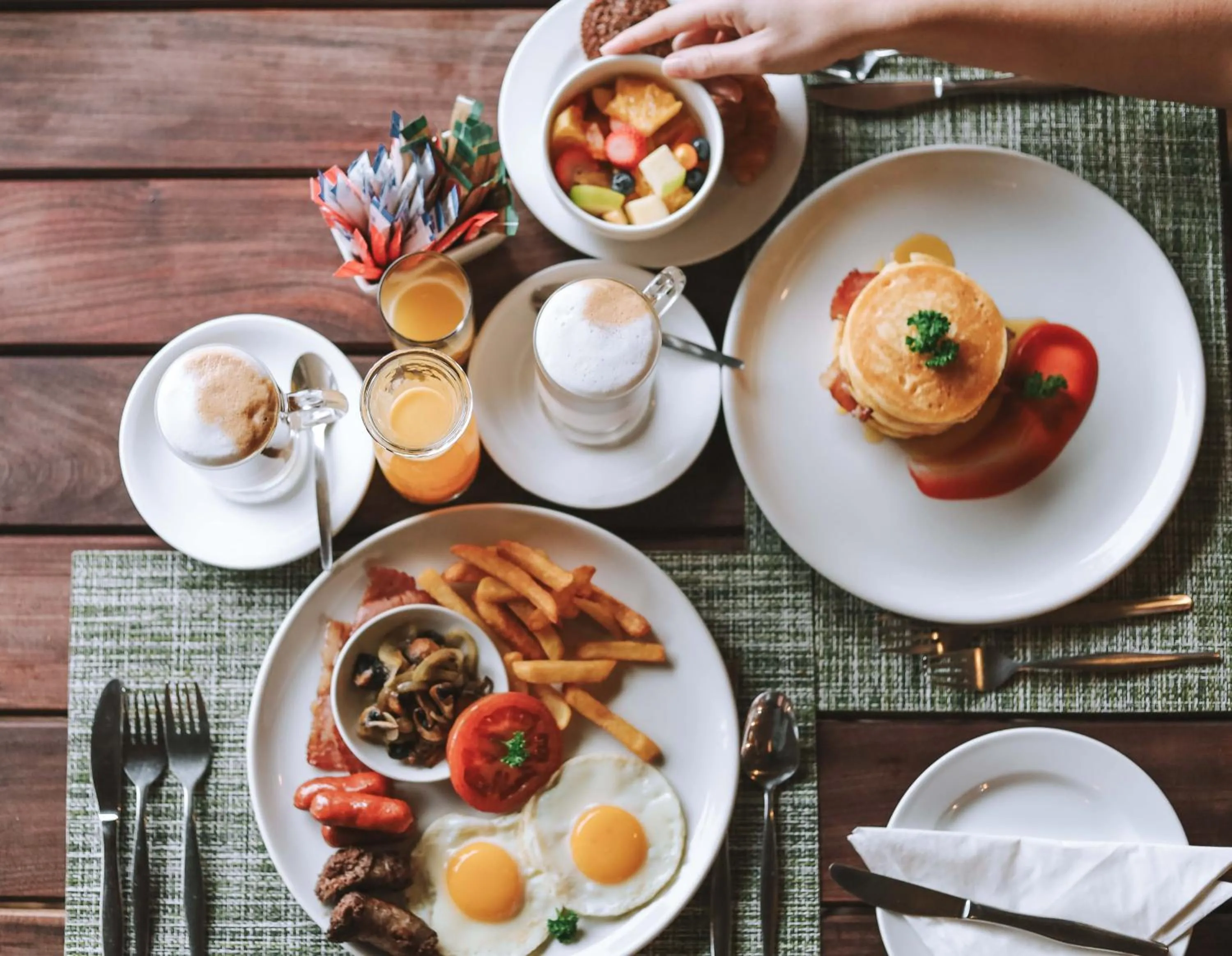 Restaurant/places to eat in Ndhula Luxury Tented Lodge