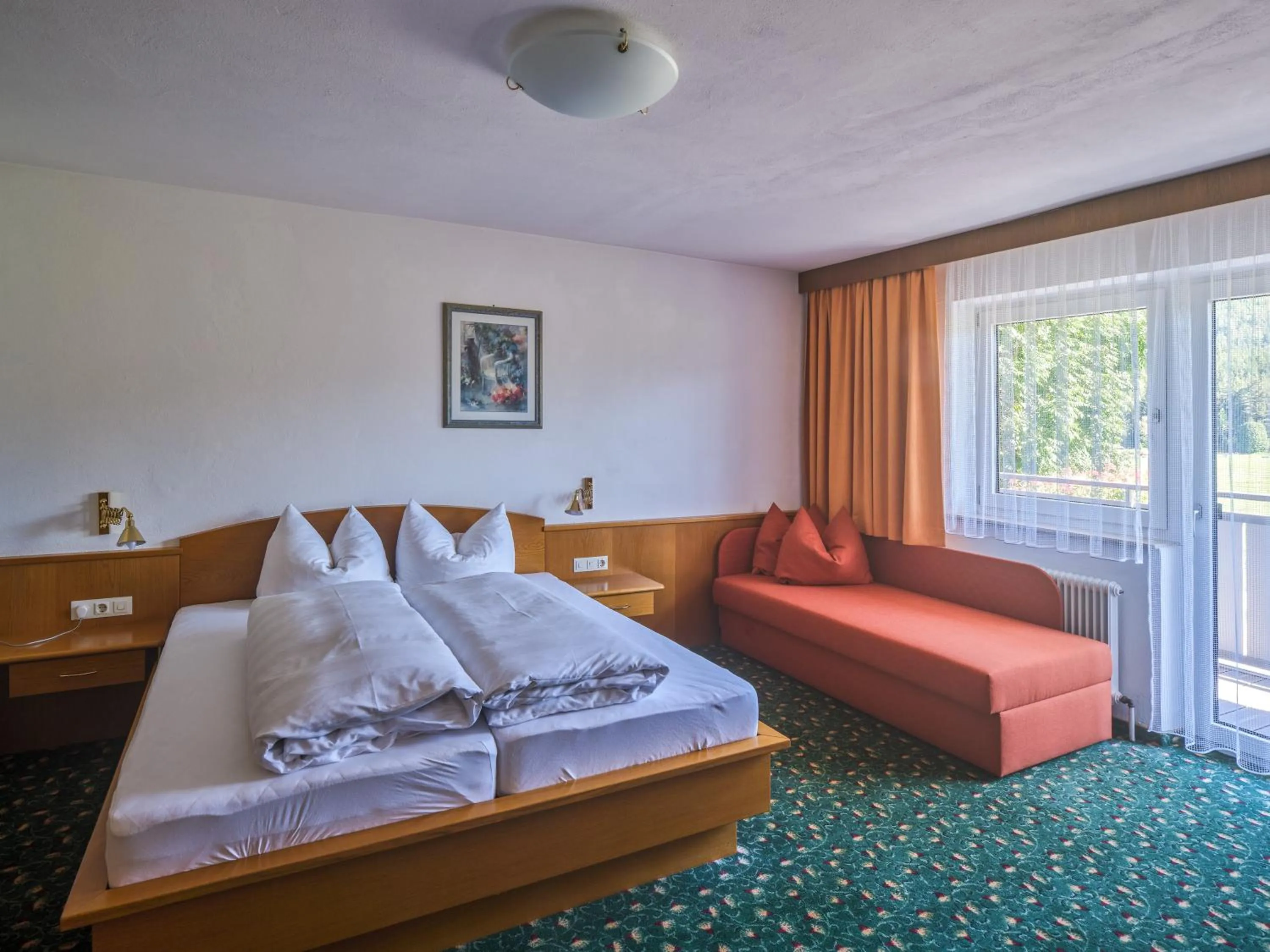 Photo of the whole room, Bed in Design Apartments & Zimmer - Zugspitze
