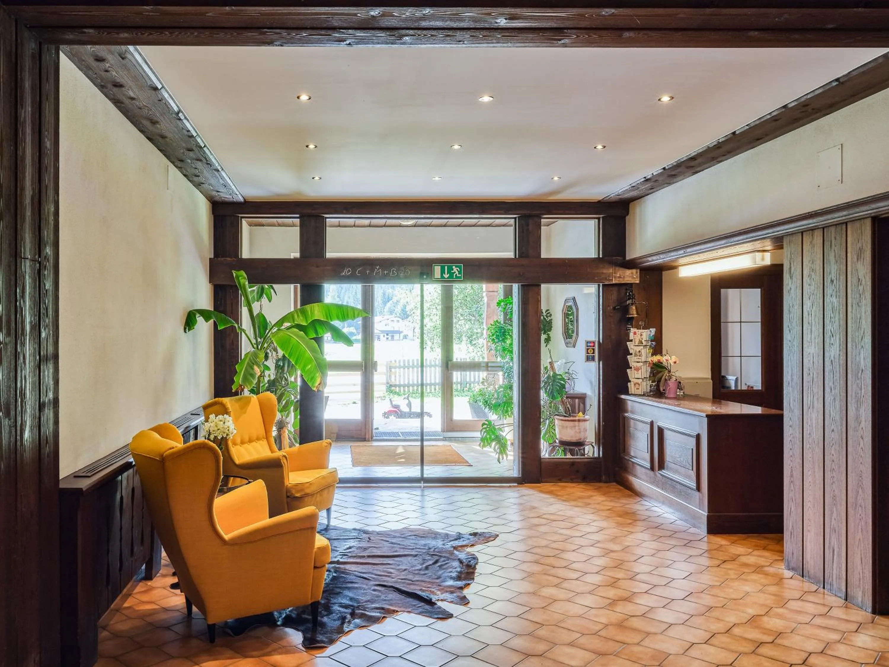 Communal lounge/ TV room in Design Apartments & Zimmer - Zugspitze