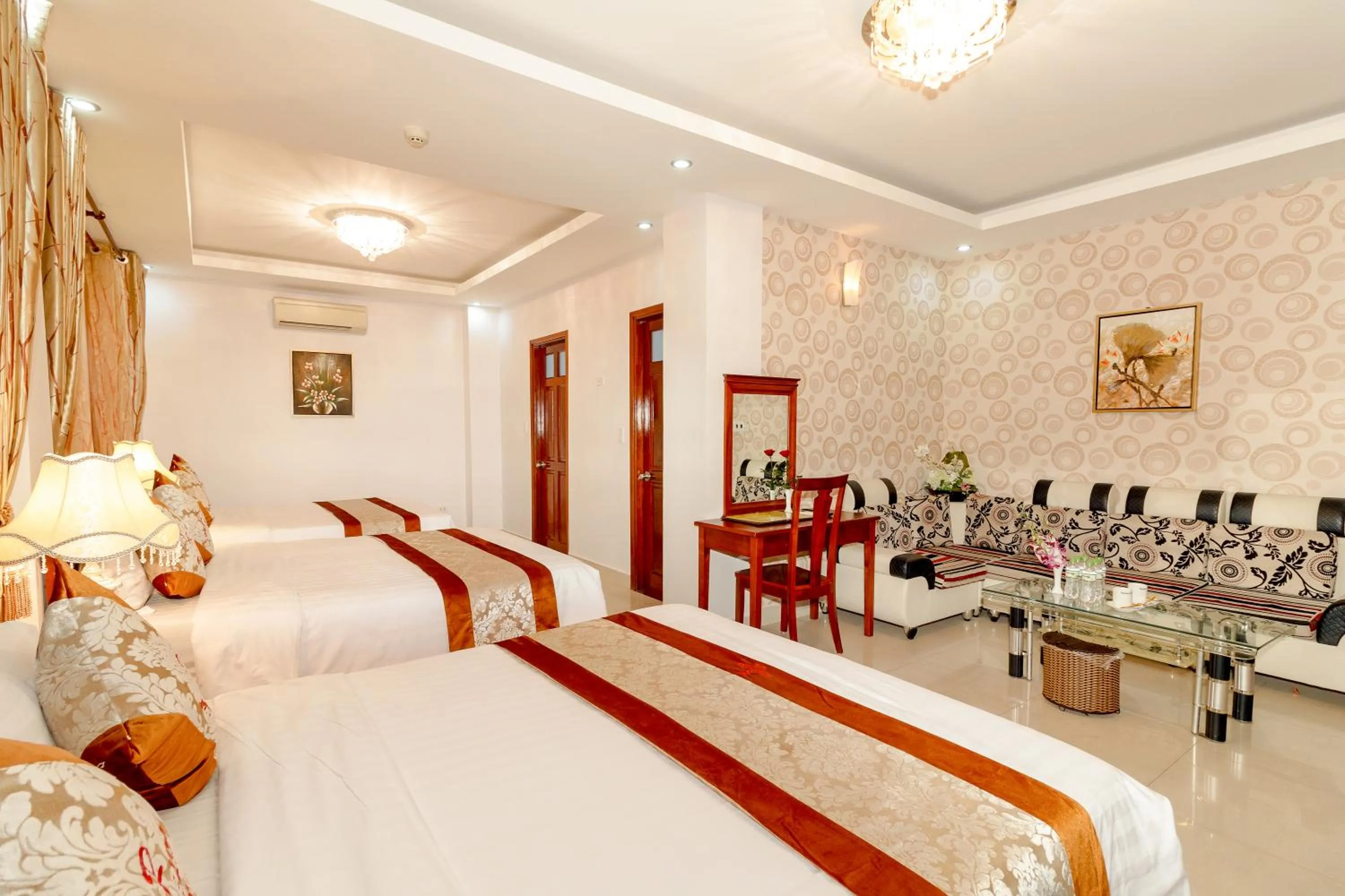 Bed in Romeliess Hotel