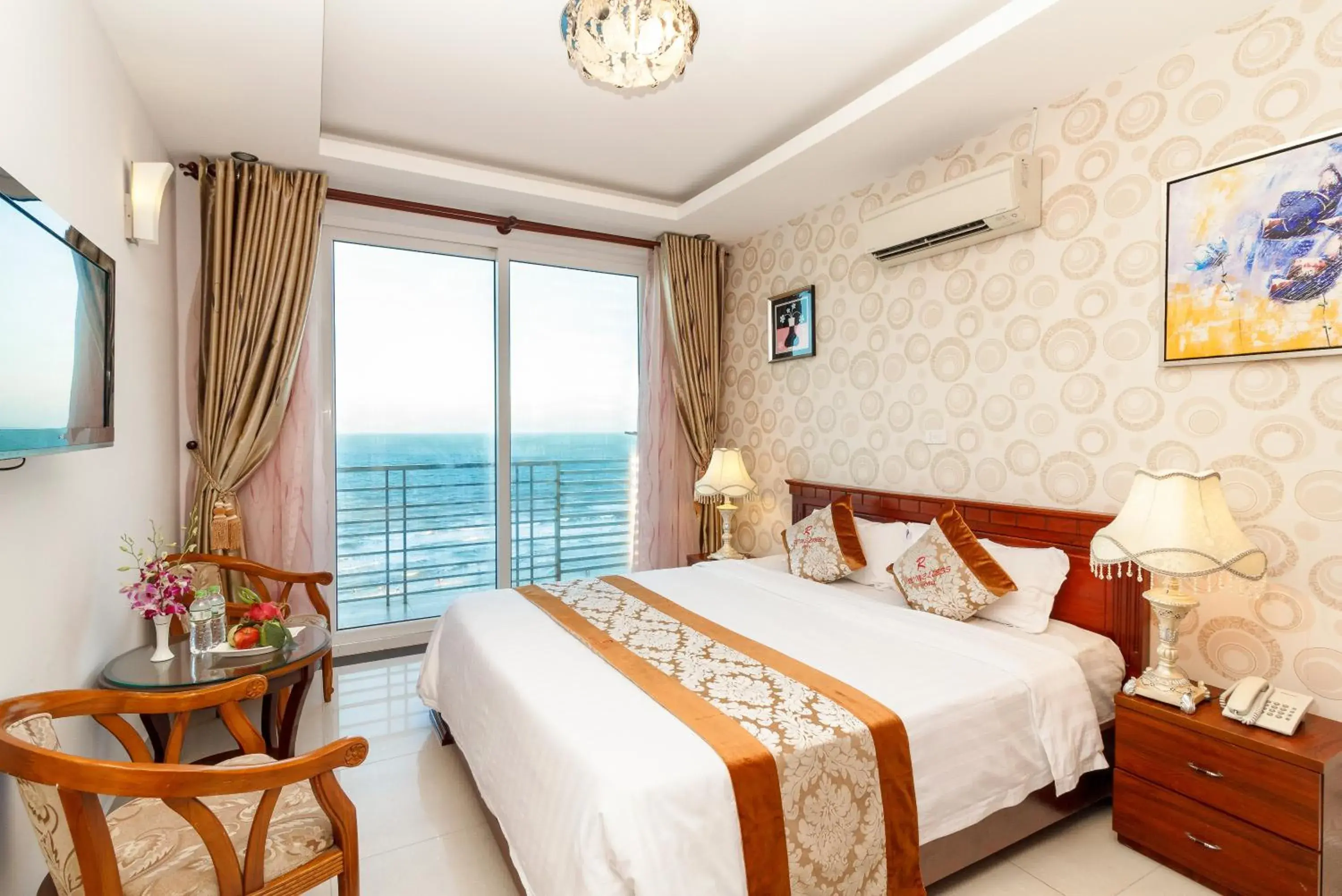 Deluxe Double or Twin Room with Sea View in Romeliess Hotel Deluxe Double or Twin Room with Sea View in Romeliess Hotel