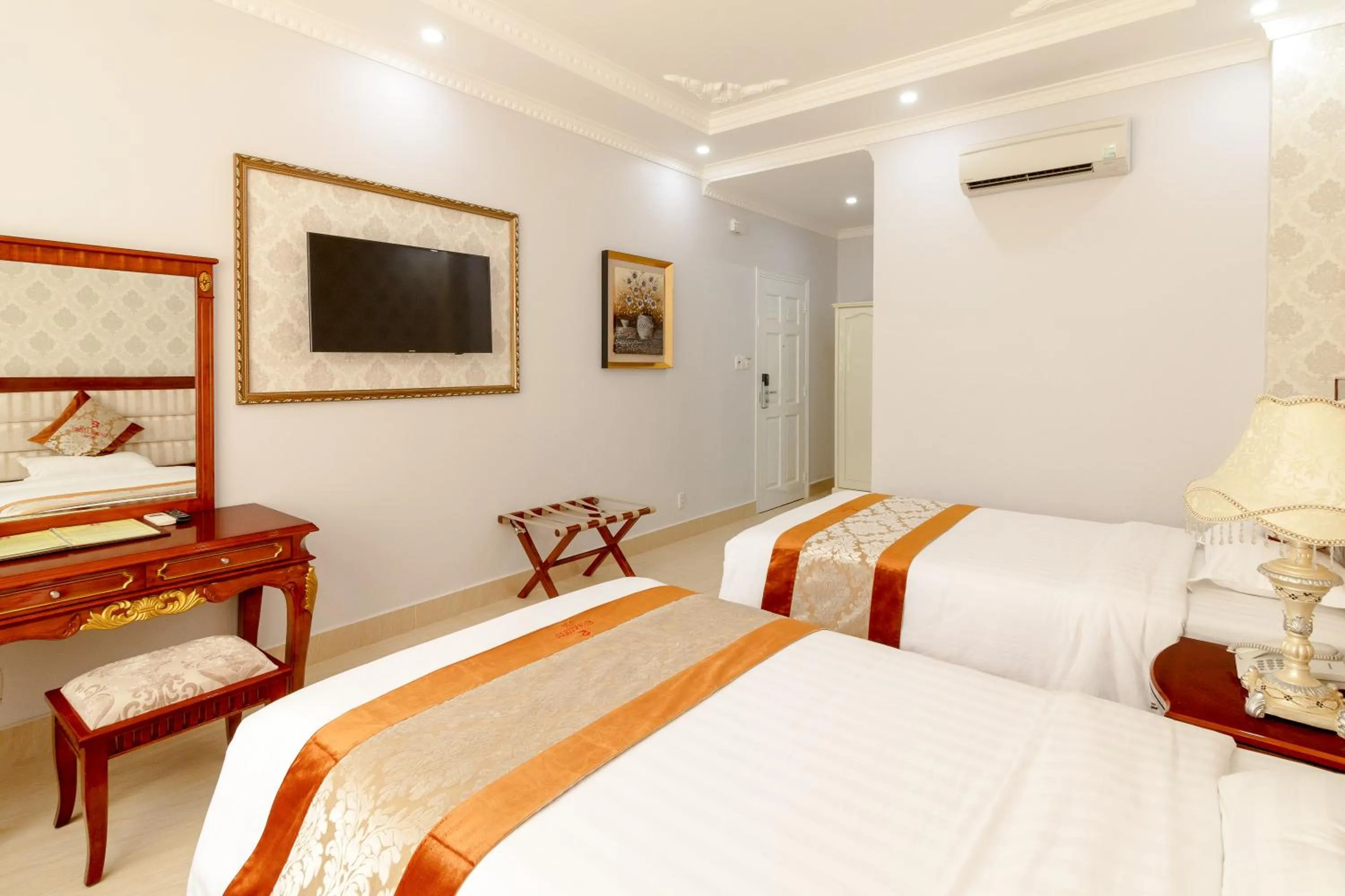 Bed in Romeliess Hotel