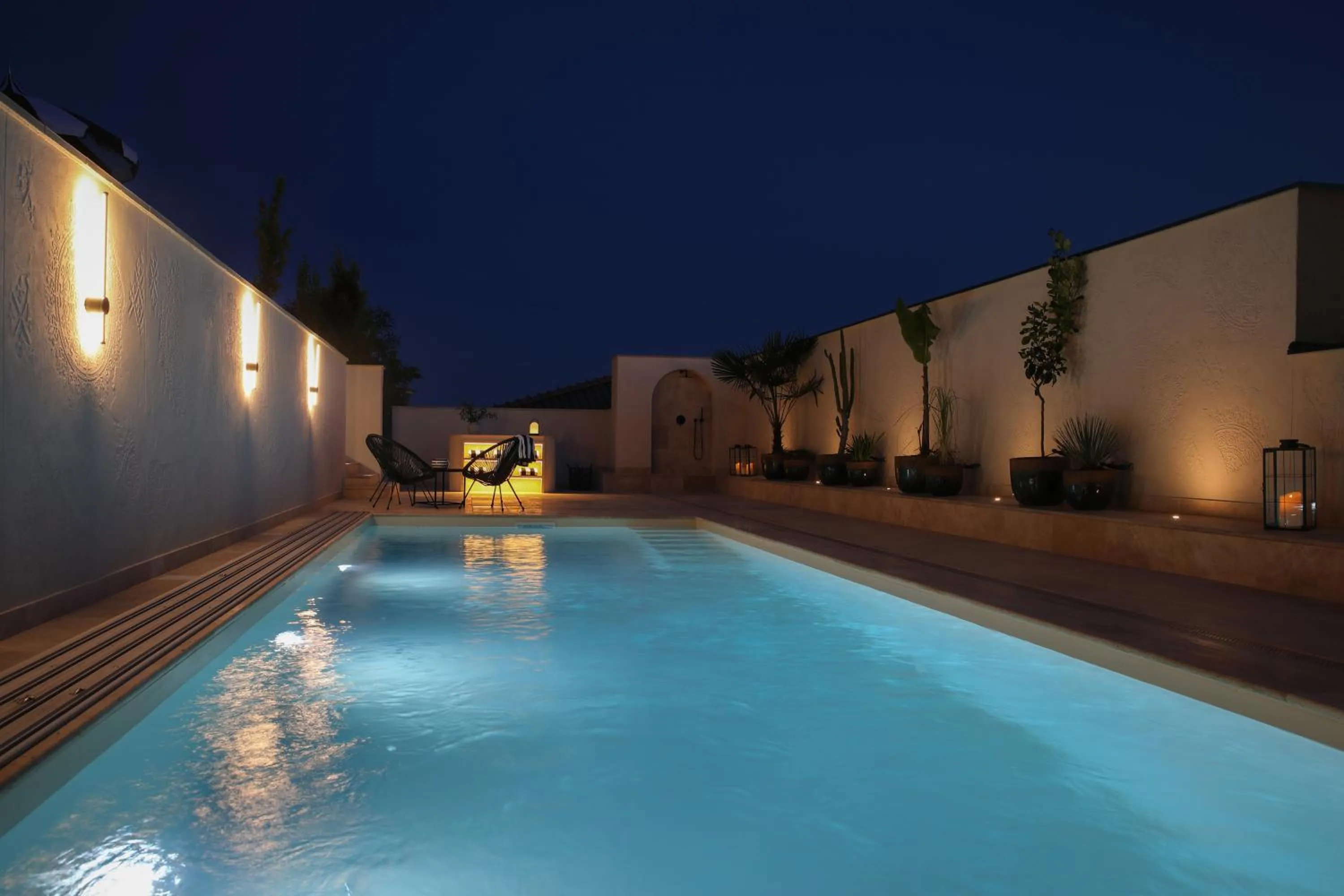 Swimming pool in Hotel Golden Key, 4 Stars Superior