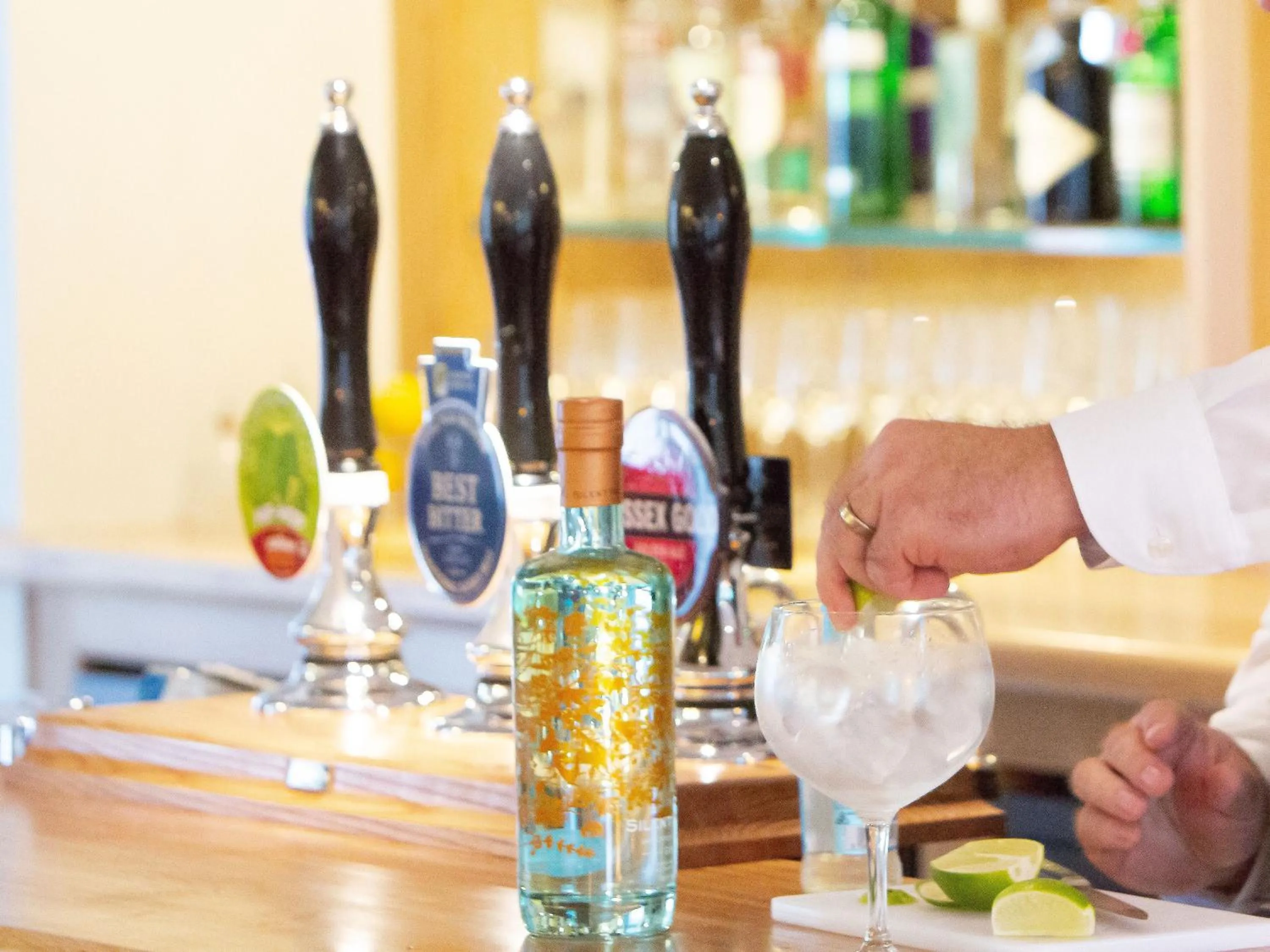 Dining area in The White Horse Inn