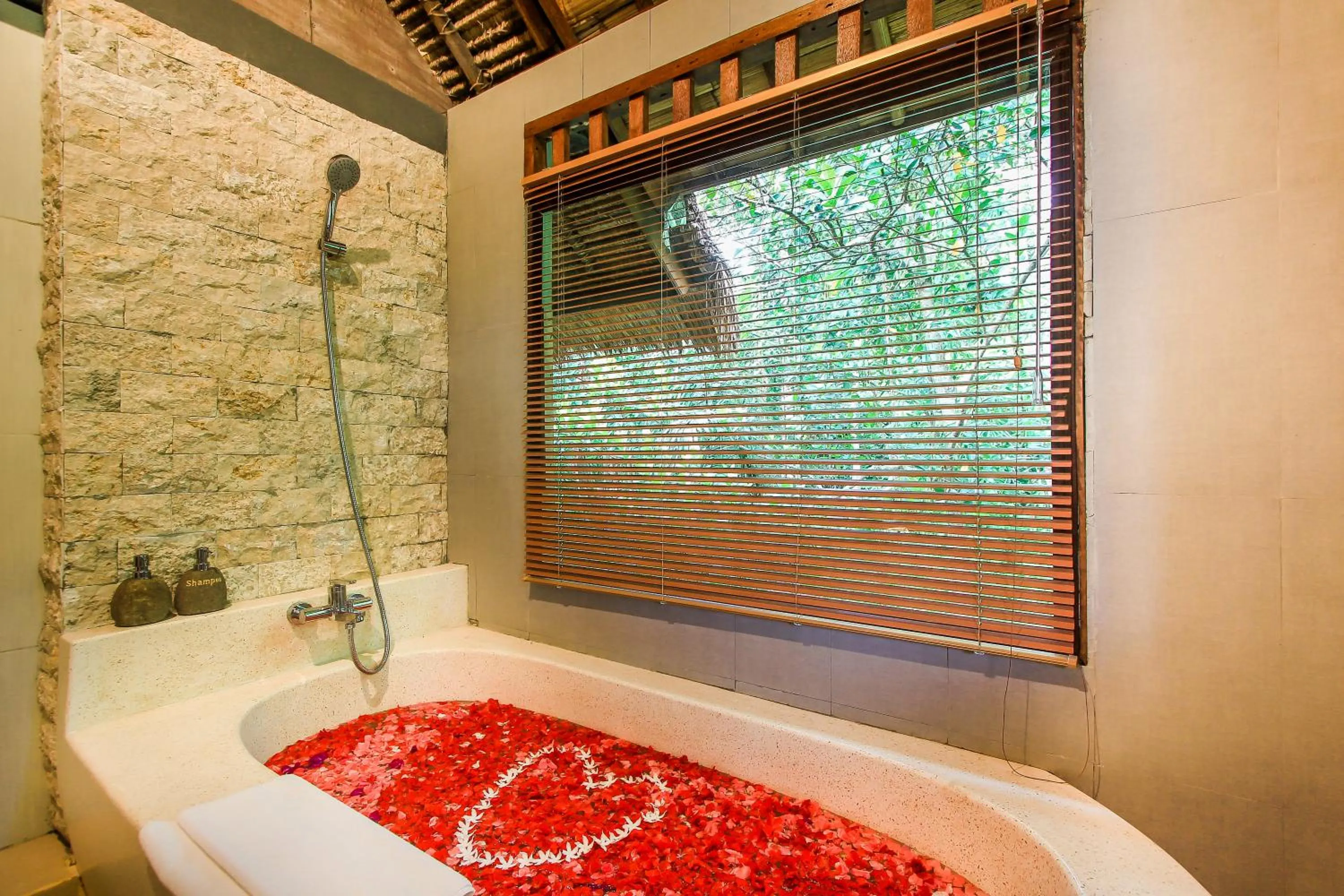 Bathroom in Keramas Sacred River Retreat Resort and Villa