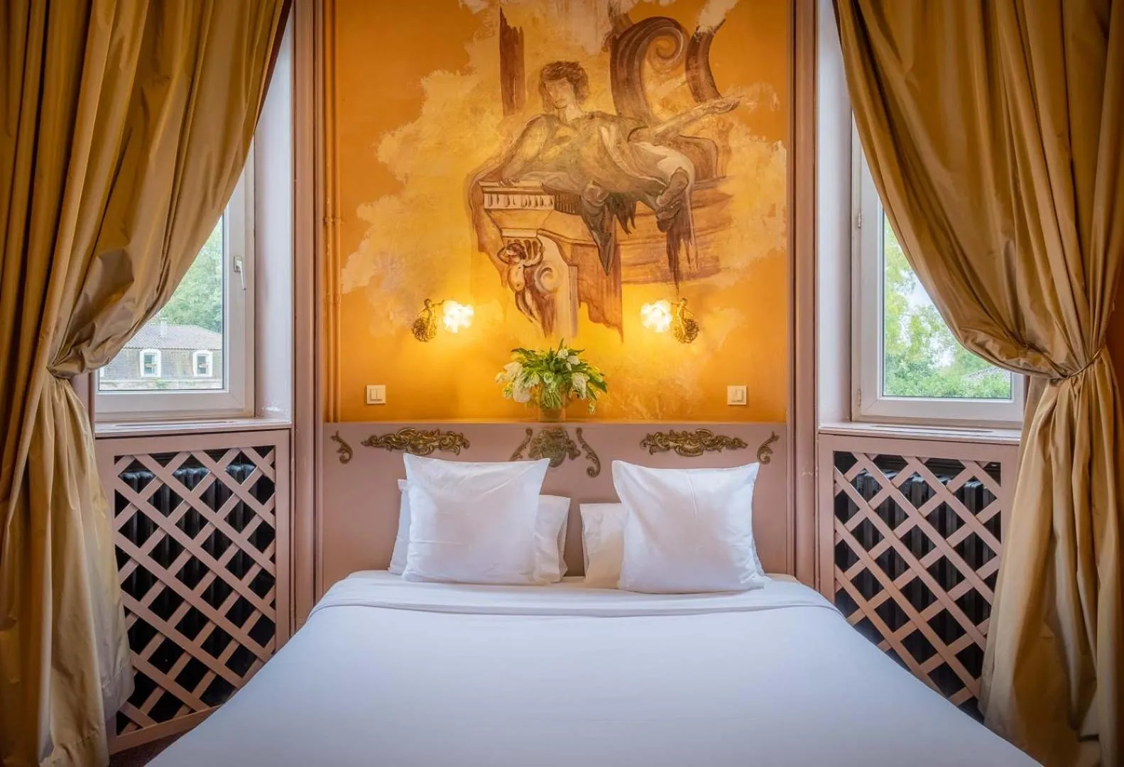 Bed in Château des Reynats