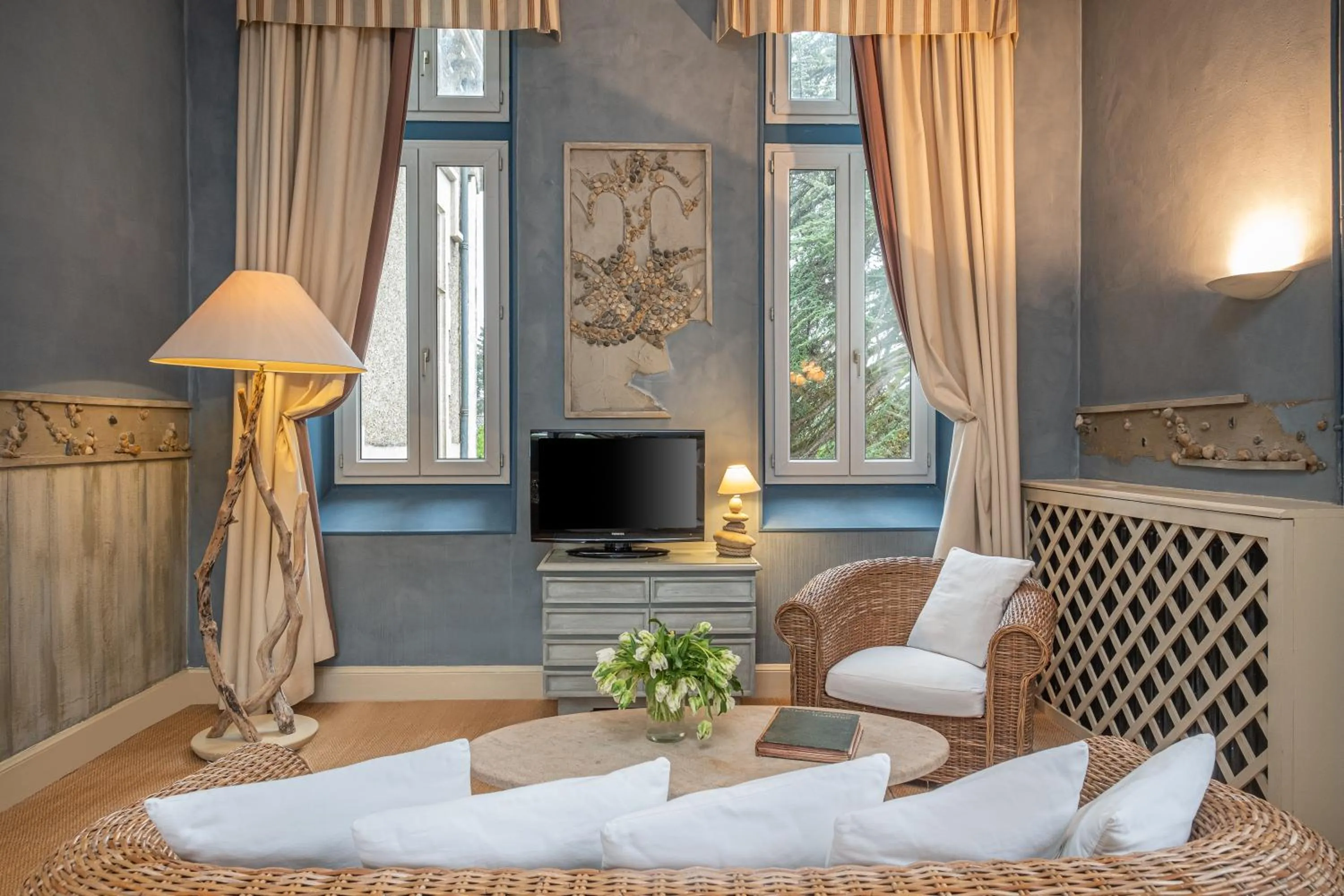 Living room in Château des Reynats