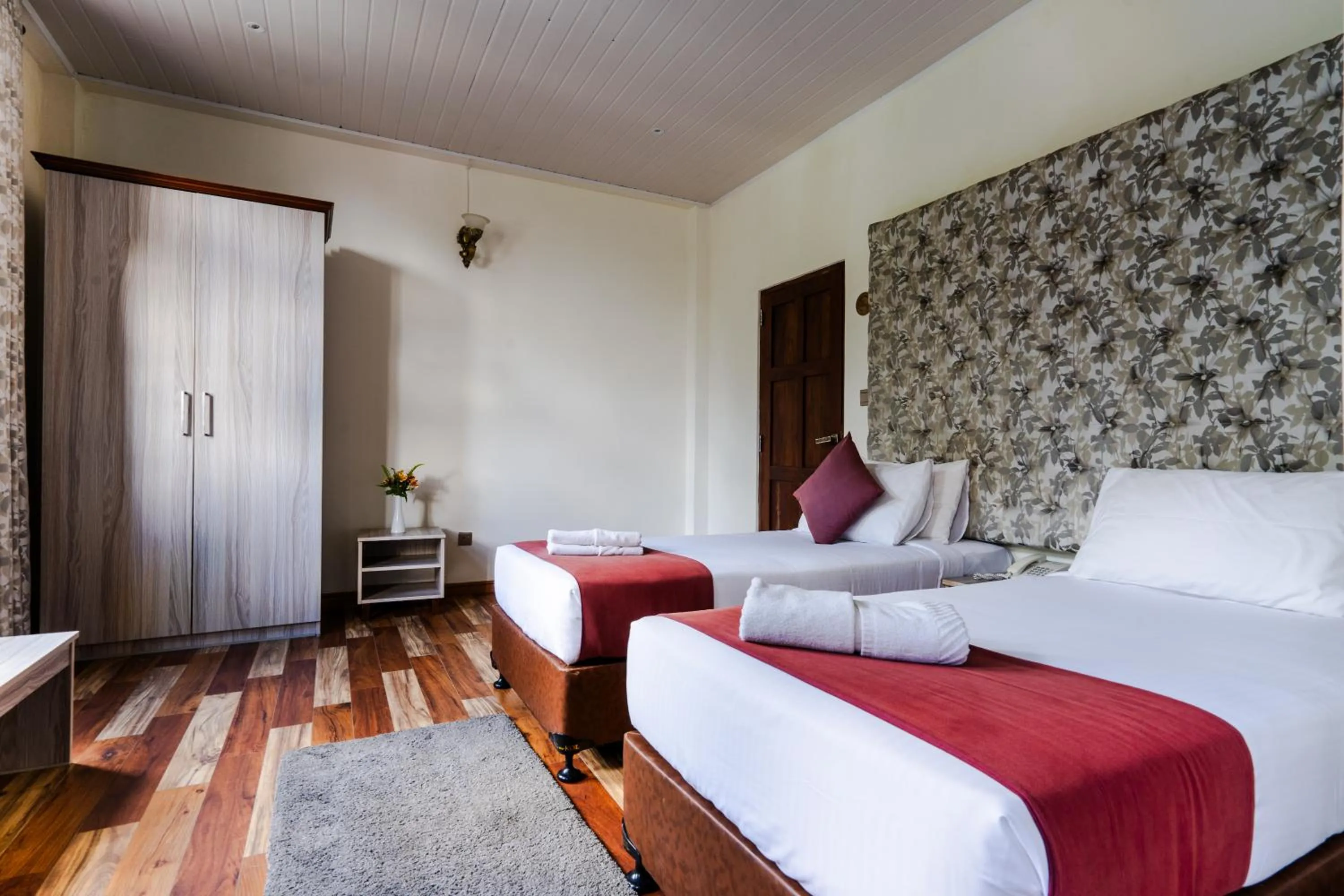 Photo of the whole room, Bed in The Wind Castle