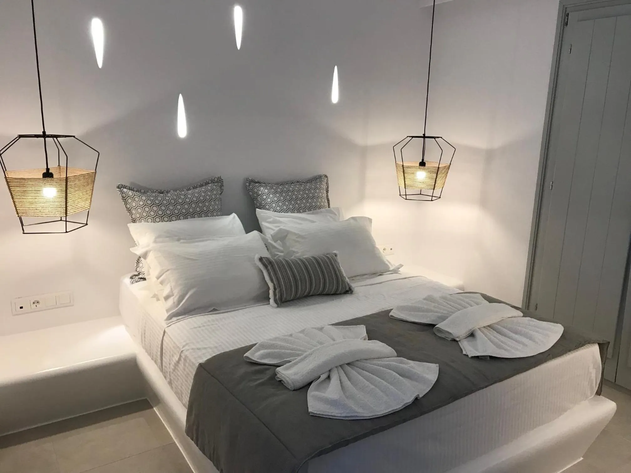 Bed in Quartano Luxury Cycladic Residence, Adults Only (13+)