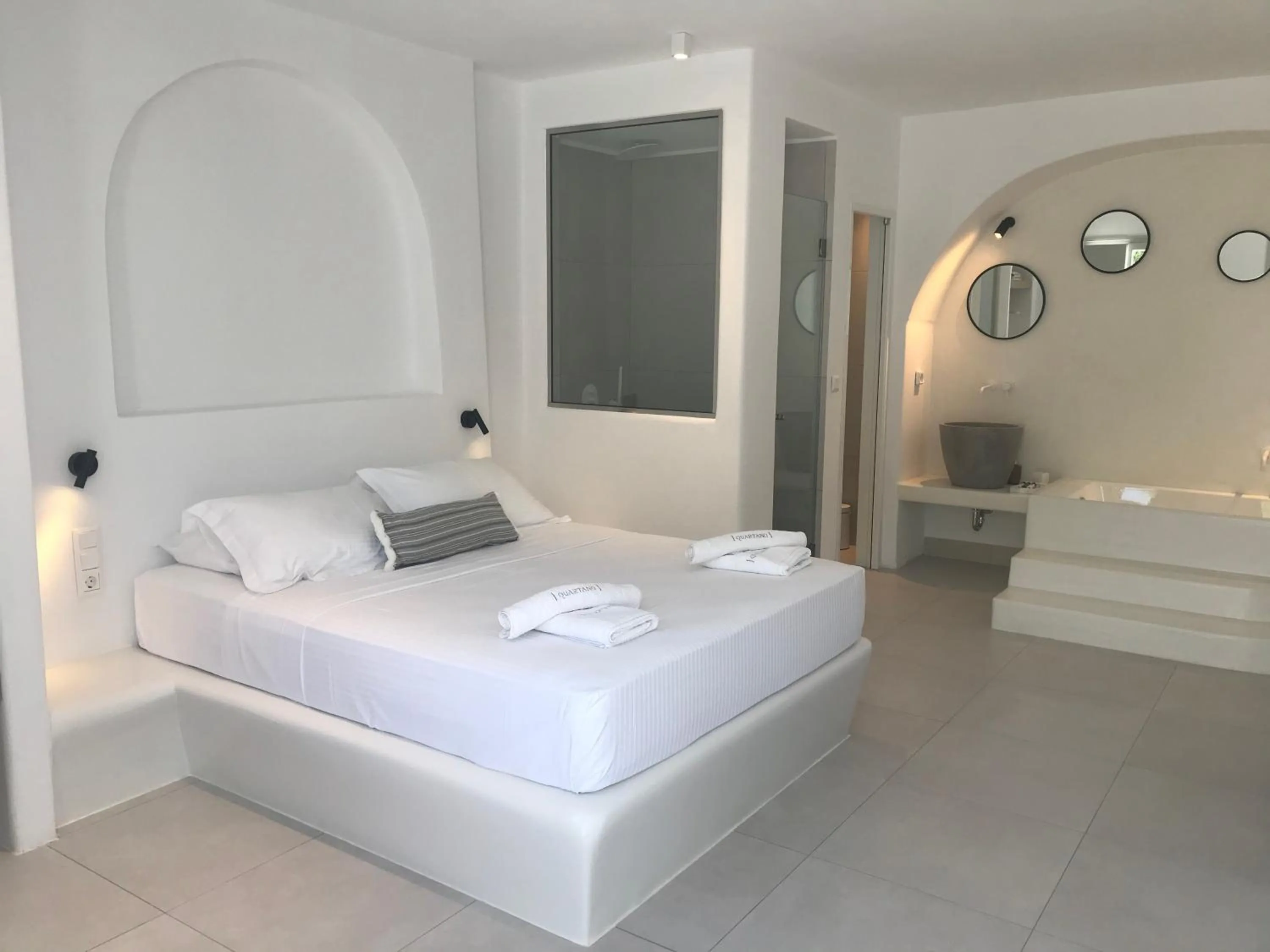 Bed in Quartano Luxury Cycladic Residence, Adults Only (13+)