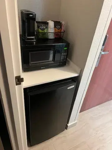 Queen Room with Two Queen Beds in Best Western Wesley Chapel Queen Room with Two Queen Beds in Best Western Wesley Chapel