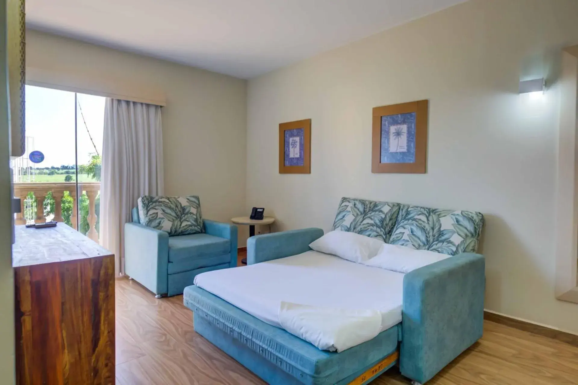 Twin Room with Pool View in Thermas de Olimpia Resort Twin Room with Pool View in Thermas de Olimpia Resort