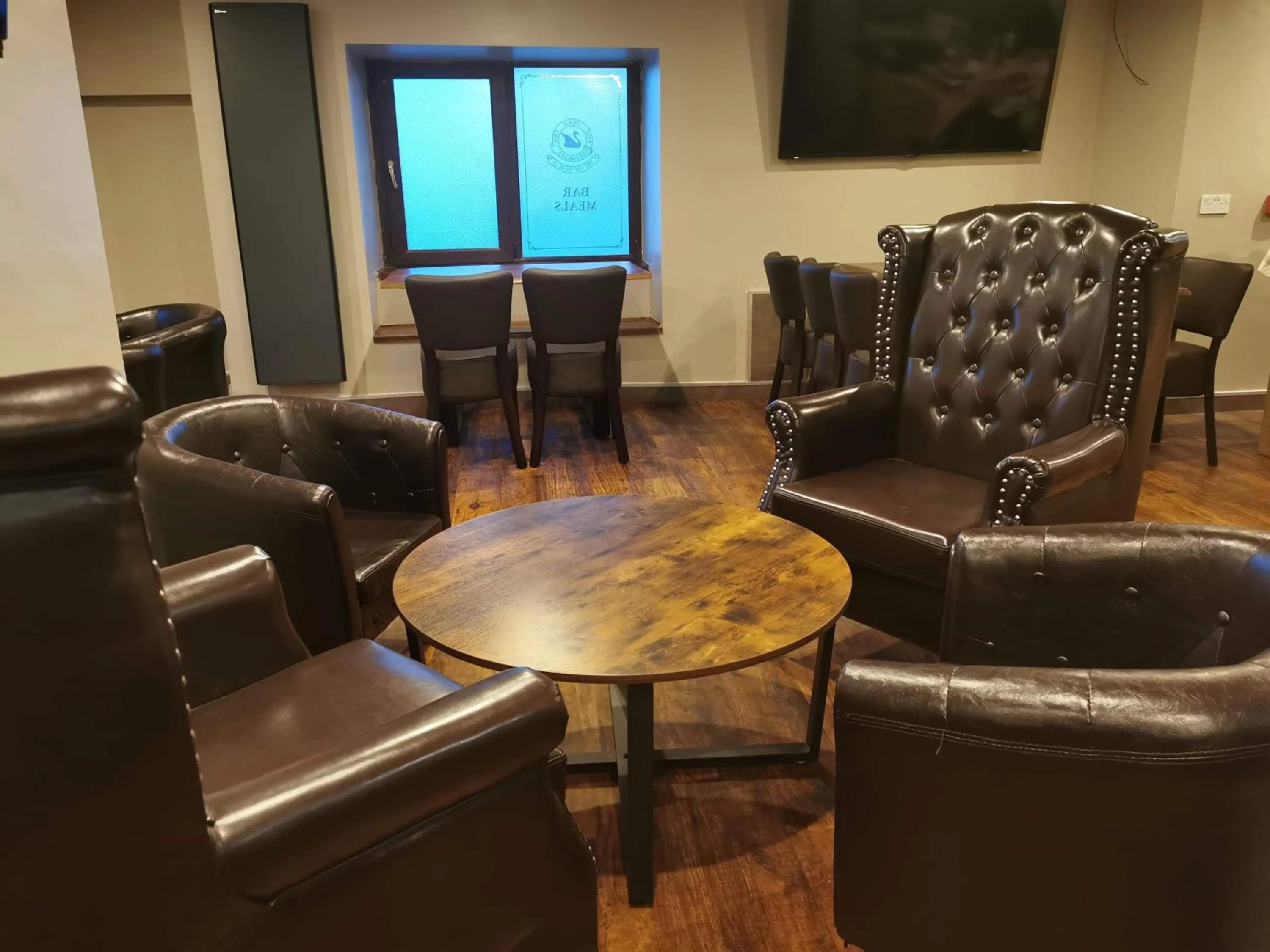 Restaurant/places to eat in The Swan Inn