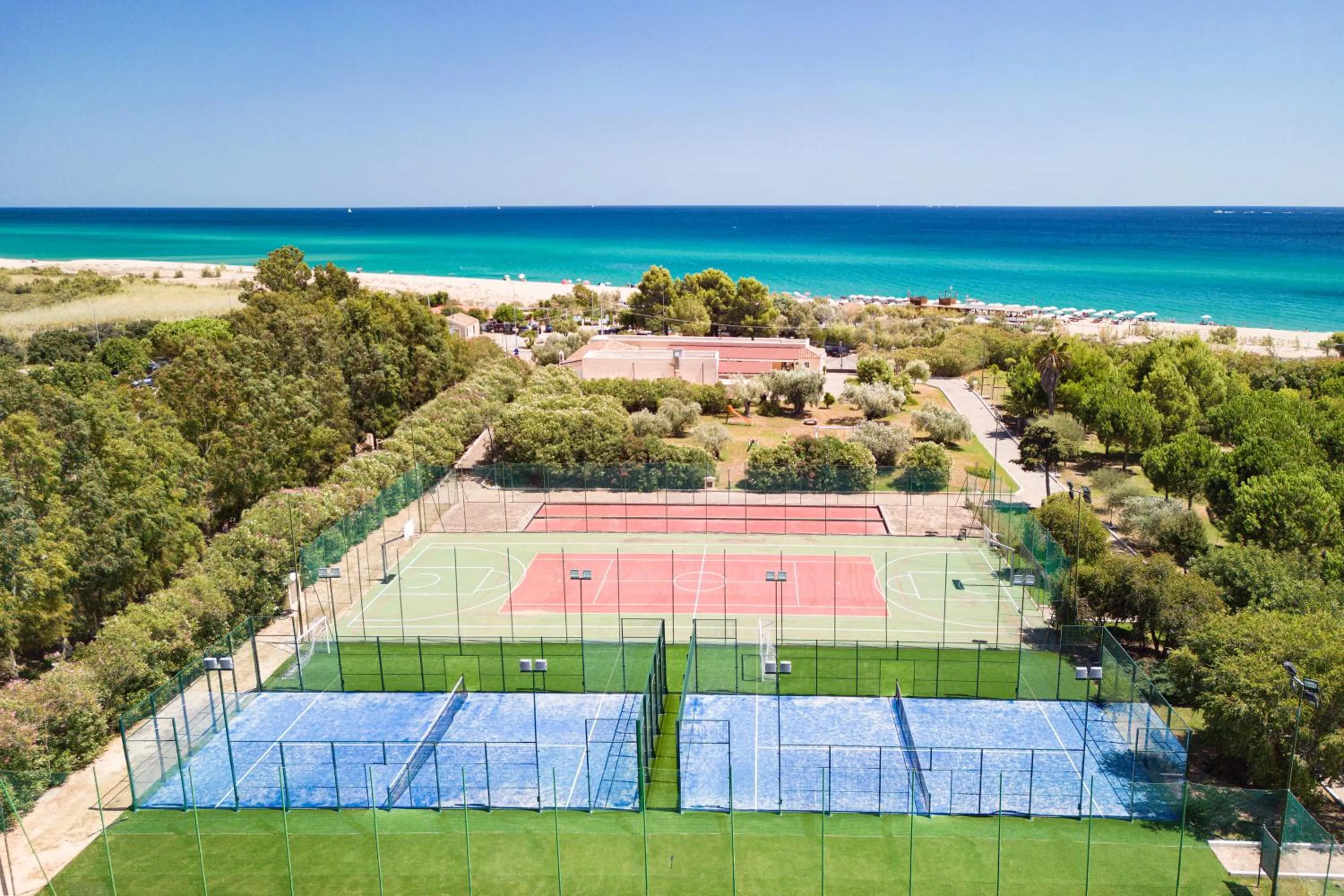 Tennis court in Club Hotel Marina Beach