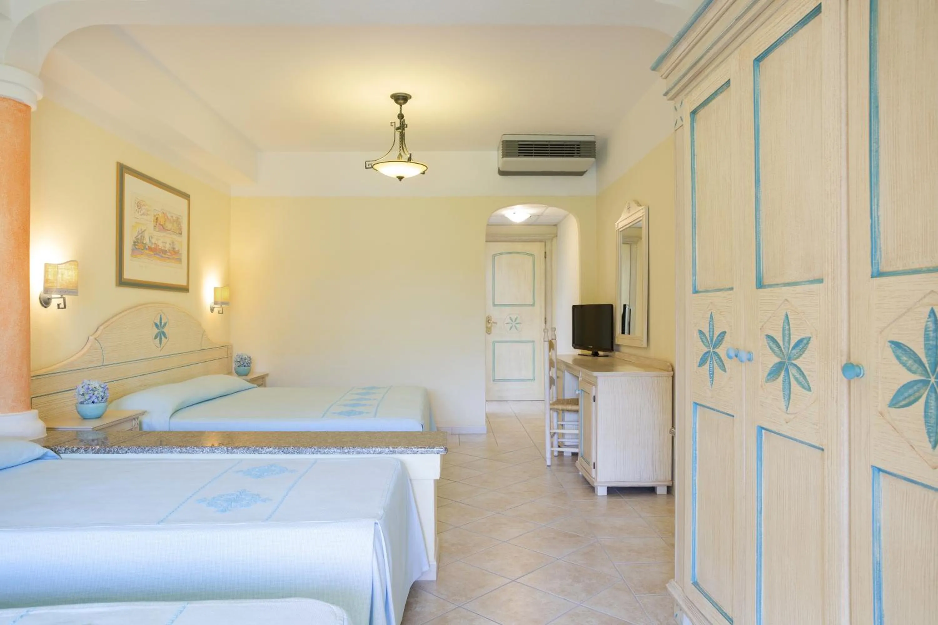 Bedroom, Bed in Club Hotel Marina Beach