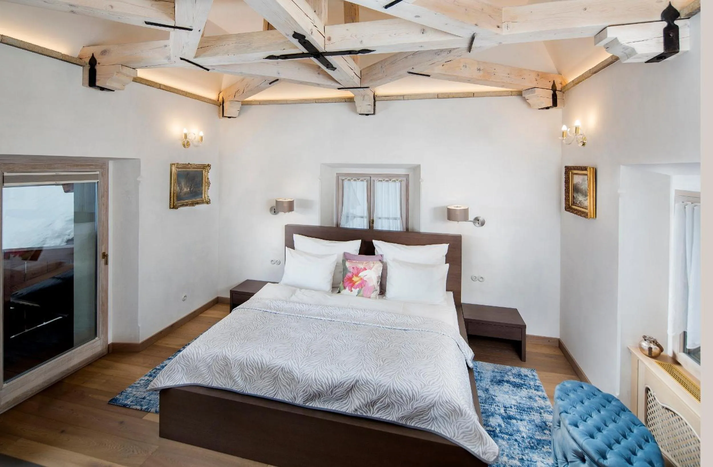 Photo of the whole room, Bed in Kaštieľ Kubínyi