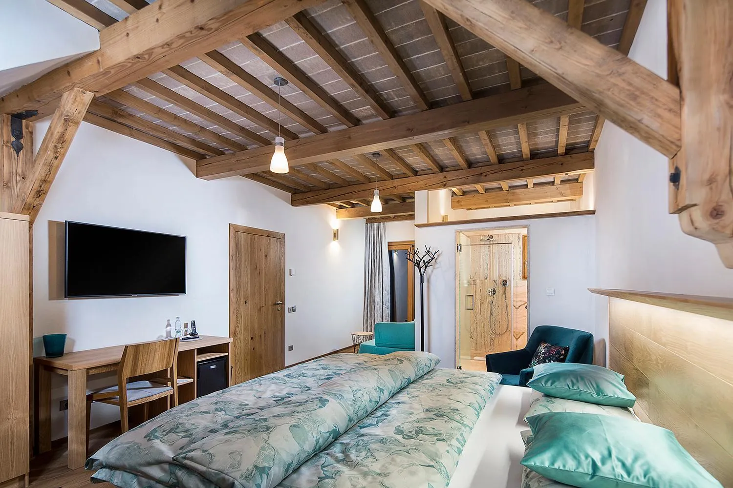 Photo of the whole room, Bed in Kaštieľ Kubínyi