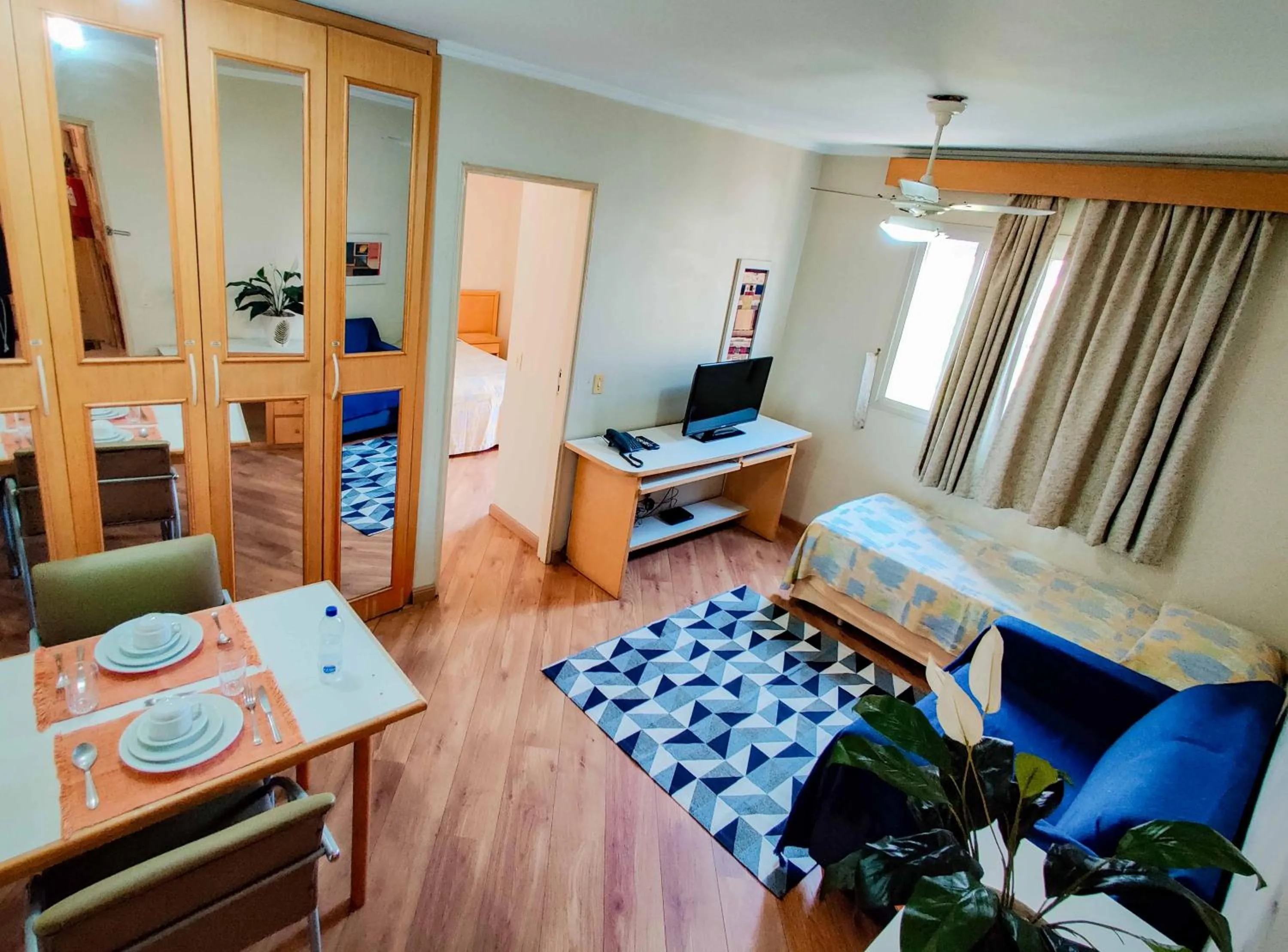 TV and multimedia, Bed in Residencial Bella Vista Suites