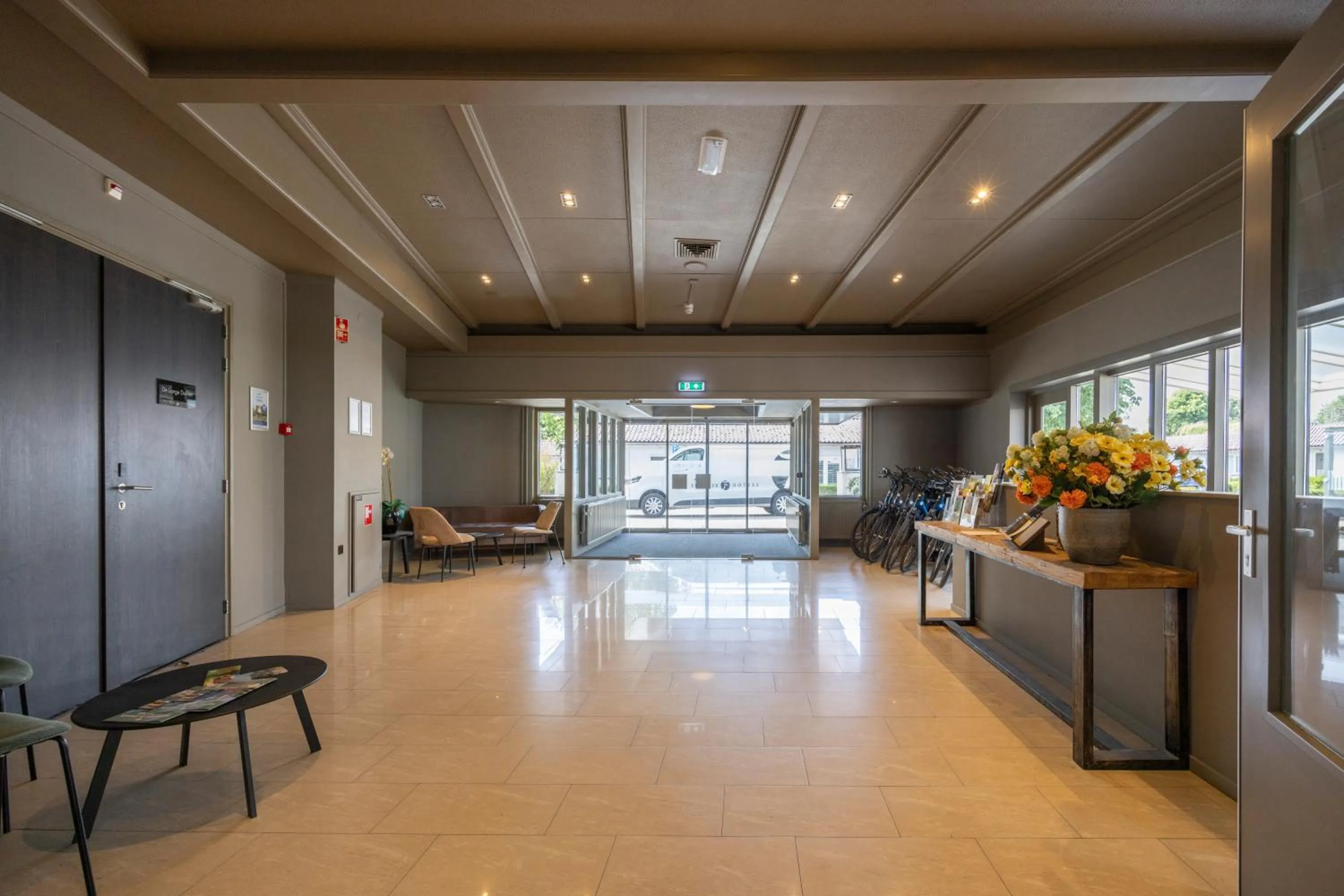 Facade/entrance in Fletcher Hotel-Restaurant Het Witte Huis