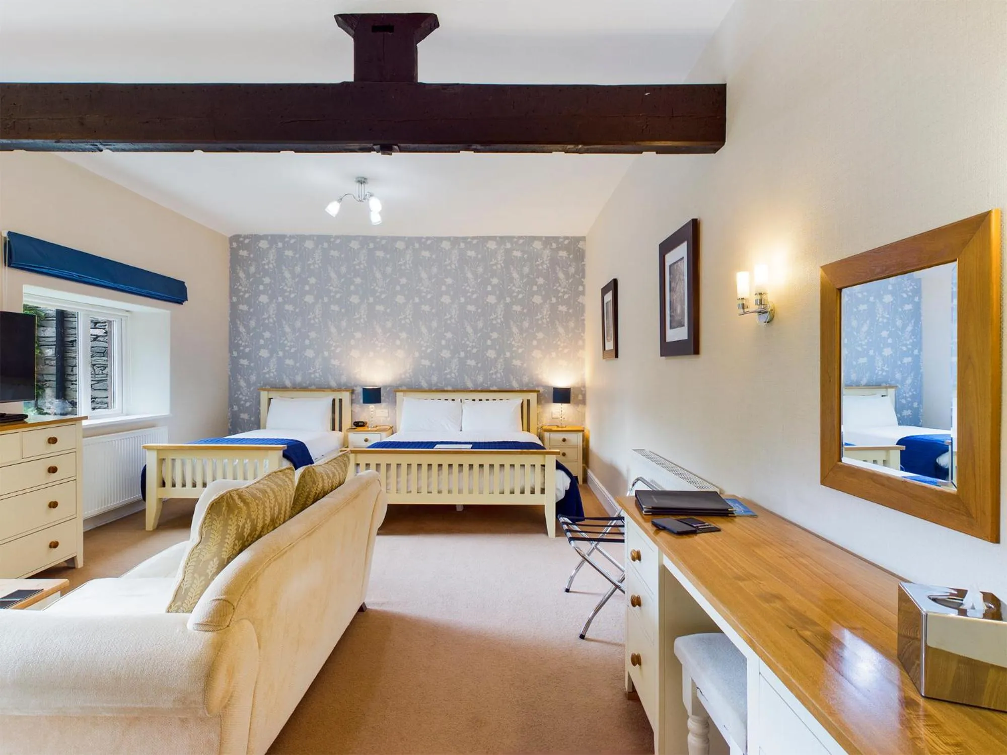 Photo of the whole room, Bed in Crow How Country Guest House