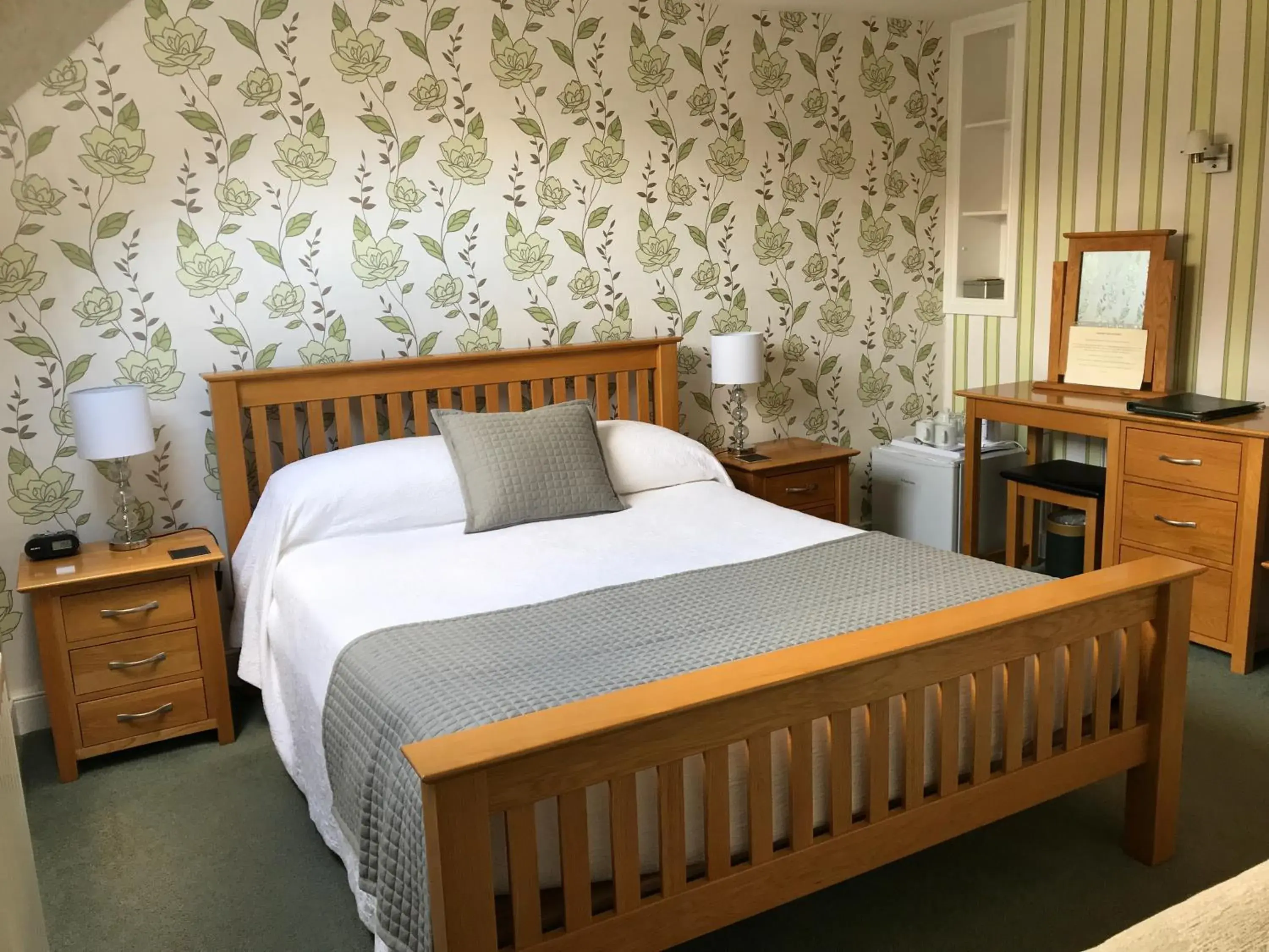 Superior King Room with Shower in Crow How Country Guest House Superior King Room with Shower in Crow How Country Guest House